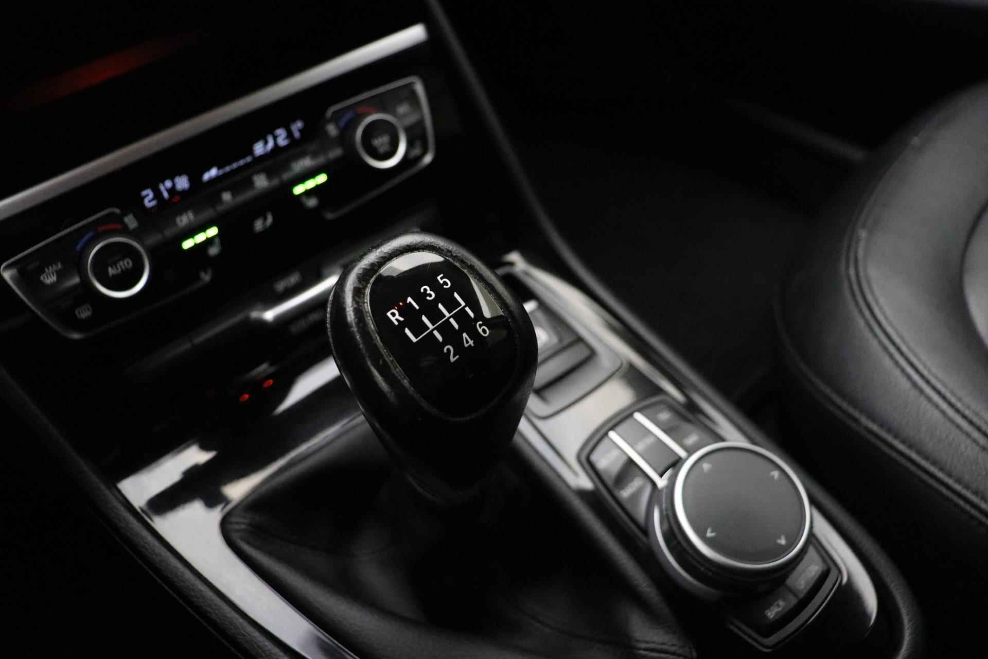 BMW 2-serie Gran Tourer 218i Centennial High Executive 136pk Navigatie | Lederen Bekleding | Stoelverwarming | Trekhaak | Climate Control | 18" Lichtmetalen Velgen - 26/36