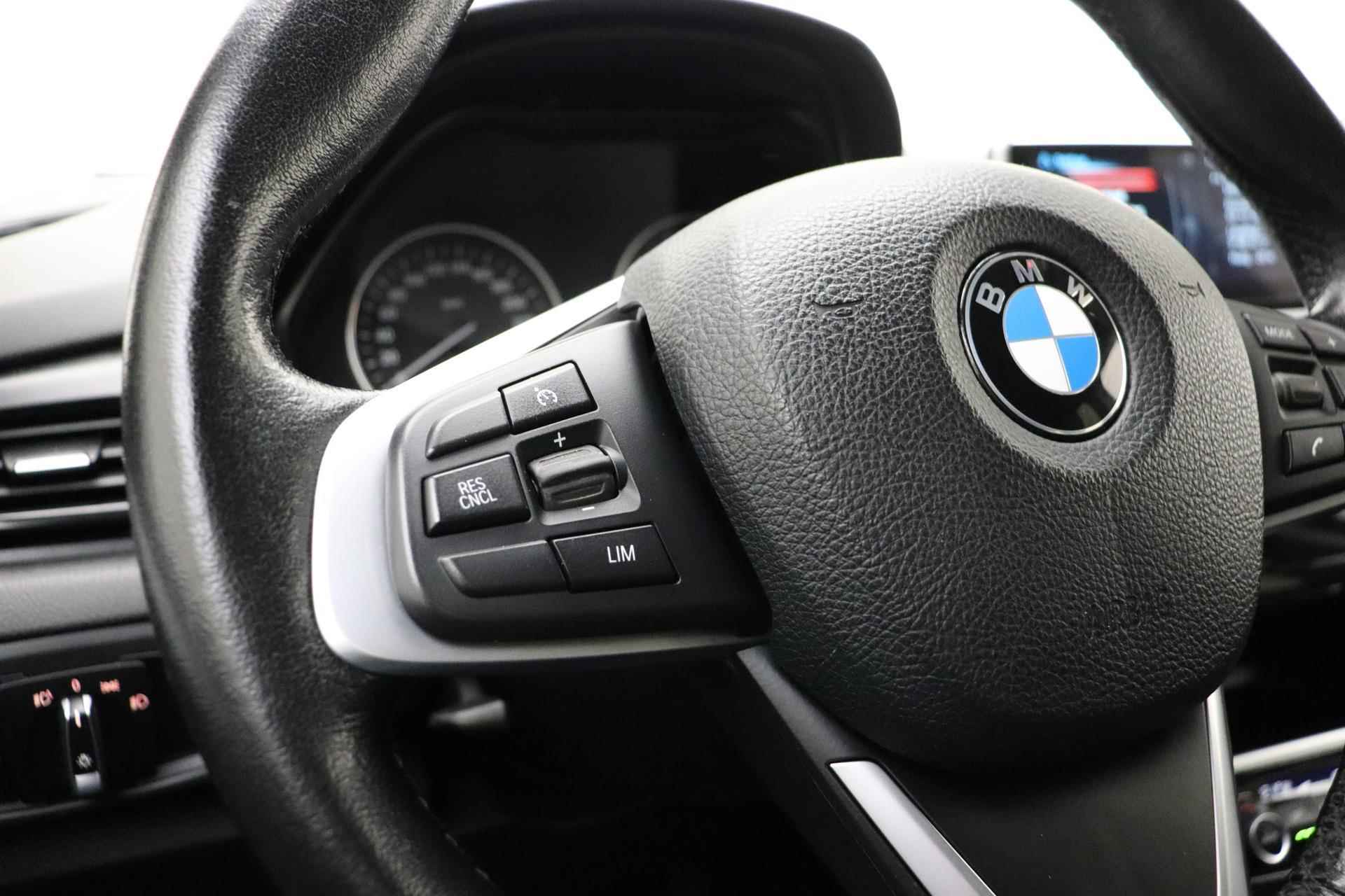 BMW 2-serie Gran Tourer 218i Centennial High Executive 136pk Navigatie | Lederen Bekleding | Stoelverwarming | Trekhaak | Climate Control | 18" Lichtmetalen Velgen - 30/36