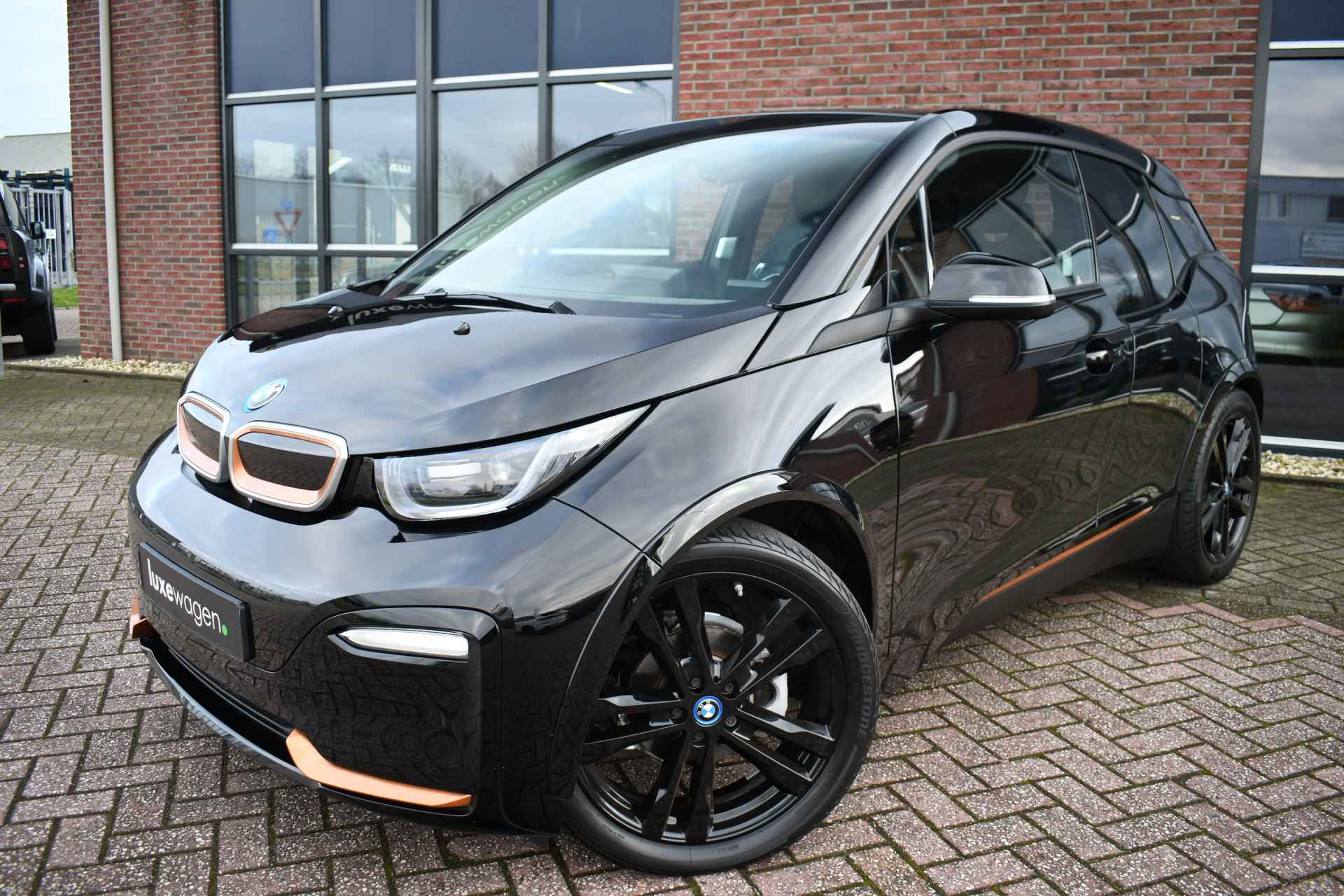 BMW i3 S 120Ah 42kWh RoadStyle H/K Camera Carplay Leder 20inch - 71/78