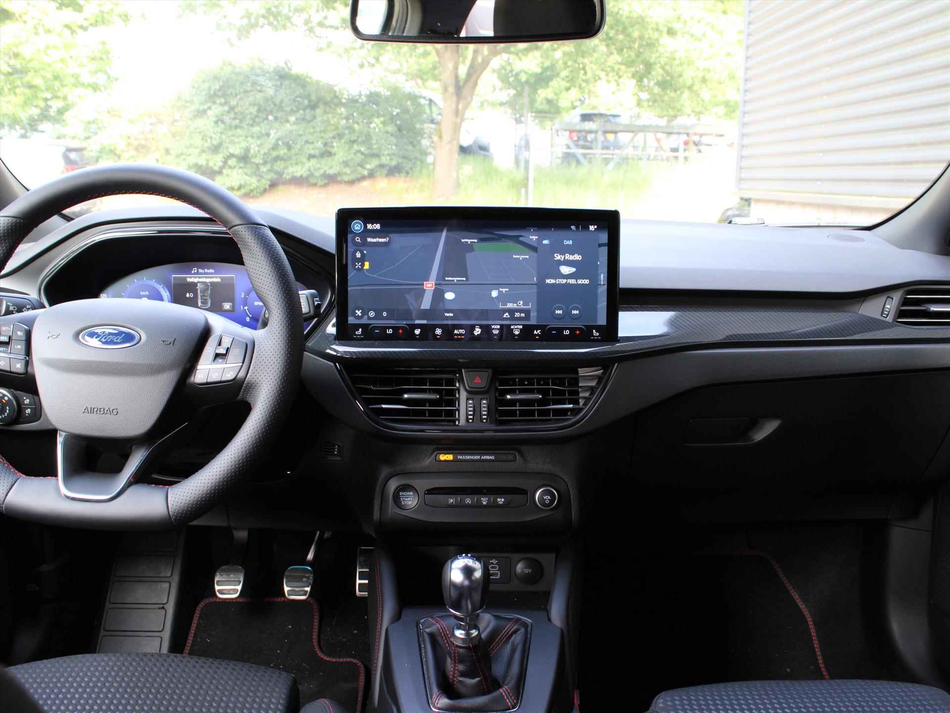 FORD Focus Wagon 1.0 EcoBoost Hybrid 125pk ST-Line X | Apple Carplay & Android Auto | Cruise Control | Navigatie - 16/27