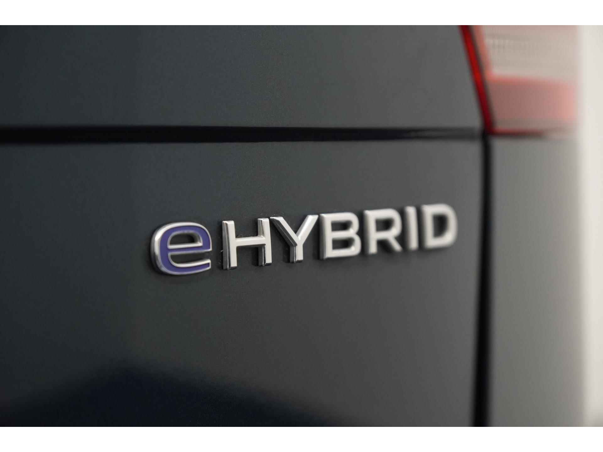 Volkswagen Tiguan 1.4 TSI eHybrid Life | Panoramadak | Trekhaak | Zondag Open! - 26/50