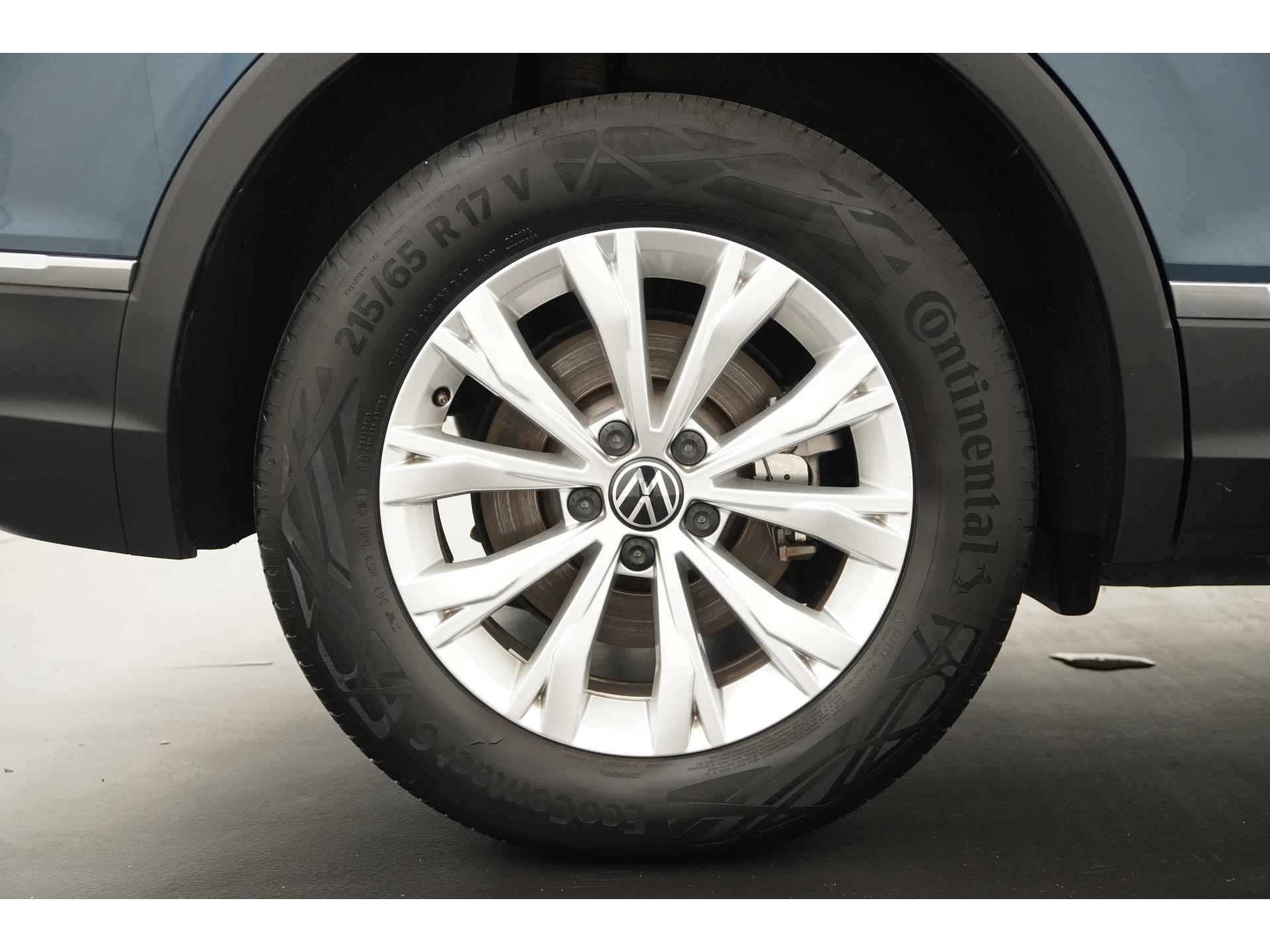 Volkswagen Tiguan 1.4 TSI eHybrid Life | Panoramadak | Trekhaak | Zondag Open! - 34/50