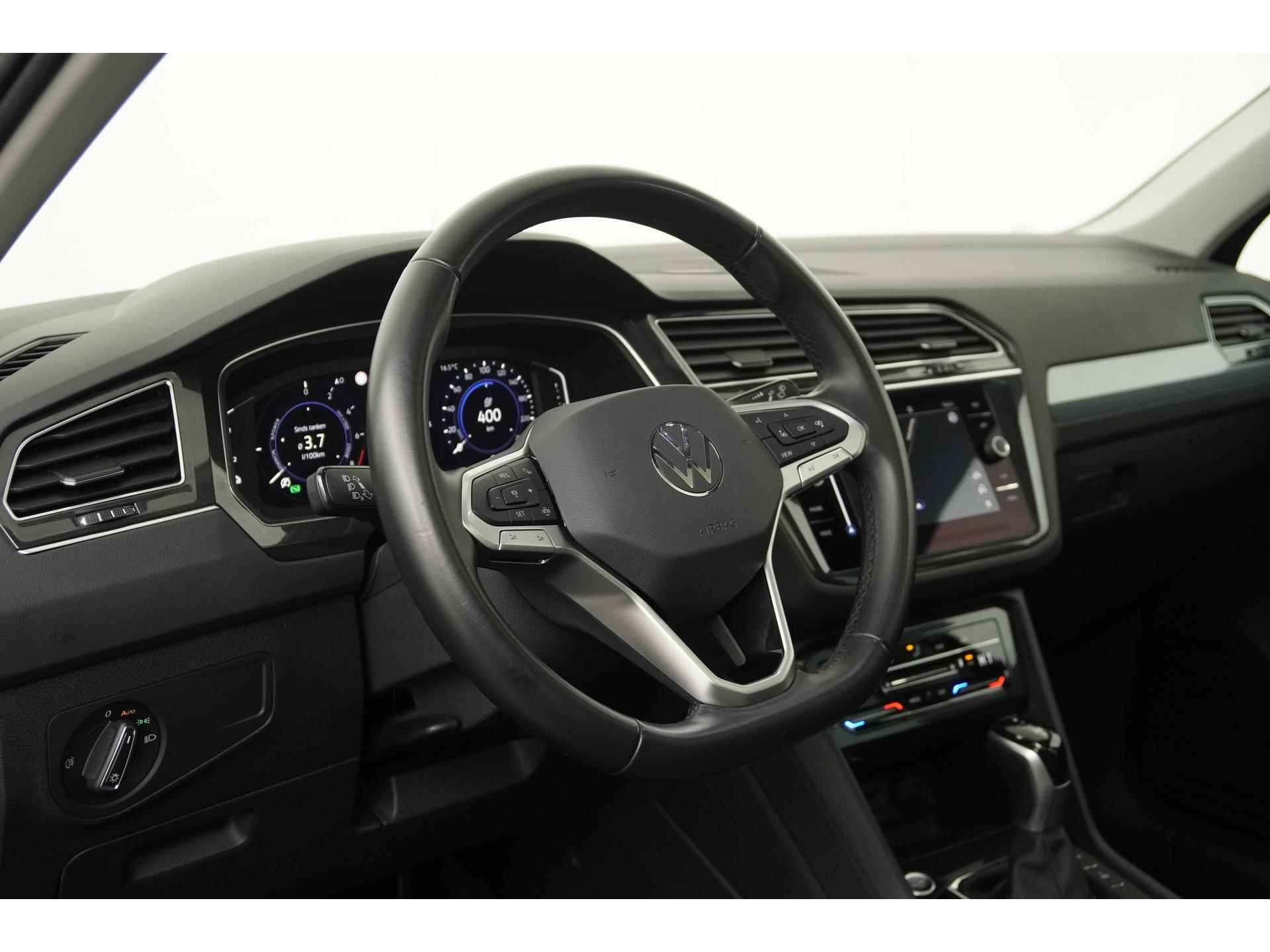 Volkswagen Tiguan 1.4 TSI eHybrid Life | Panoramadak | Trekhaak | Zondag Open! - 38/53