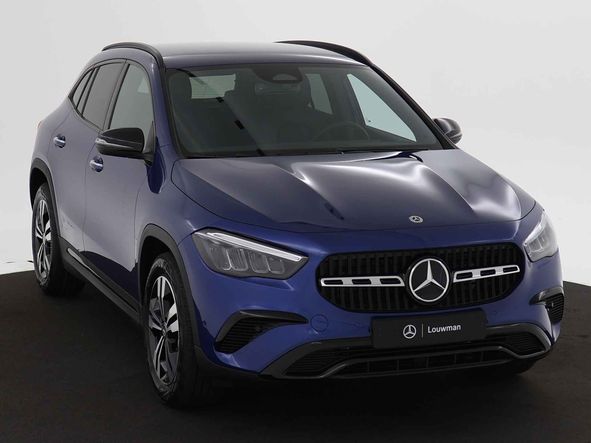 Mercedes-Benz GLA 180 Star Edition Luxury Line | Trekhaak | Nightpakket | Dodehoekassistent | Keyless-Go comfortpakket | USB-pakket plus | EASY PACK achterklep | Parkeerpakket met achteruitrijcamera | - 24/41