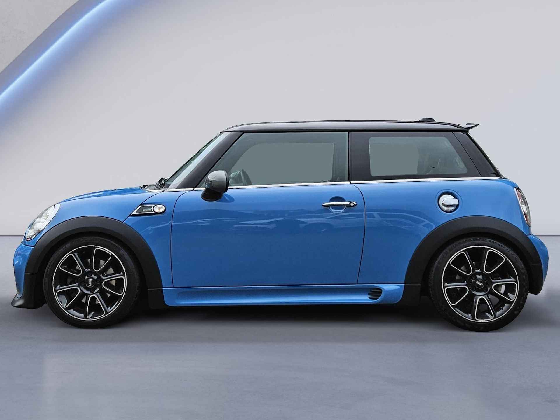 Mini Cooper S 1.6 Bayswater Edition /Uniek/Apple Carplay/Scorpion uitlaat/Leder/Cruise&Clima Control/Stoelverw./Groot scherm/Harman Kardon/Alarm Klasse 3(MET GARANTIE*) - 3/33