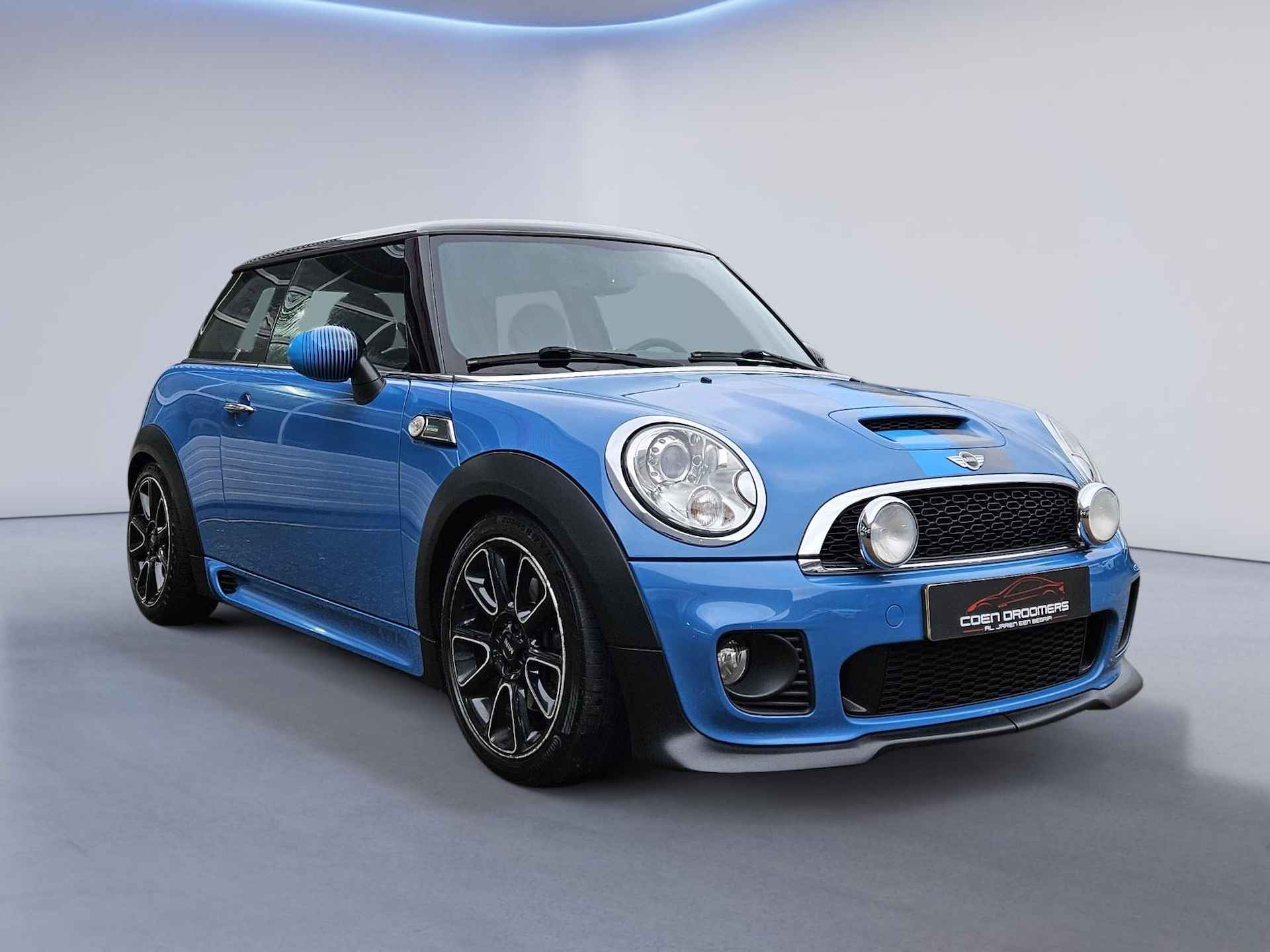 Mini Cooper S 1.6 Bayswater Edition /Uniek/Apple Carplay/Scorpion uitlaat/Leder/Cruise&Clima Control/Stoelverw./Groot scherm/Harman Kardon/Alarm Klasse 3(MET GARANTIE*) - 6/33