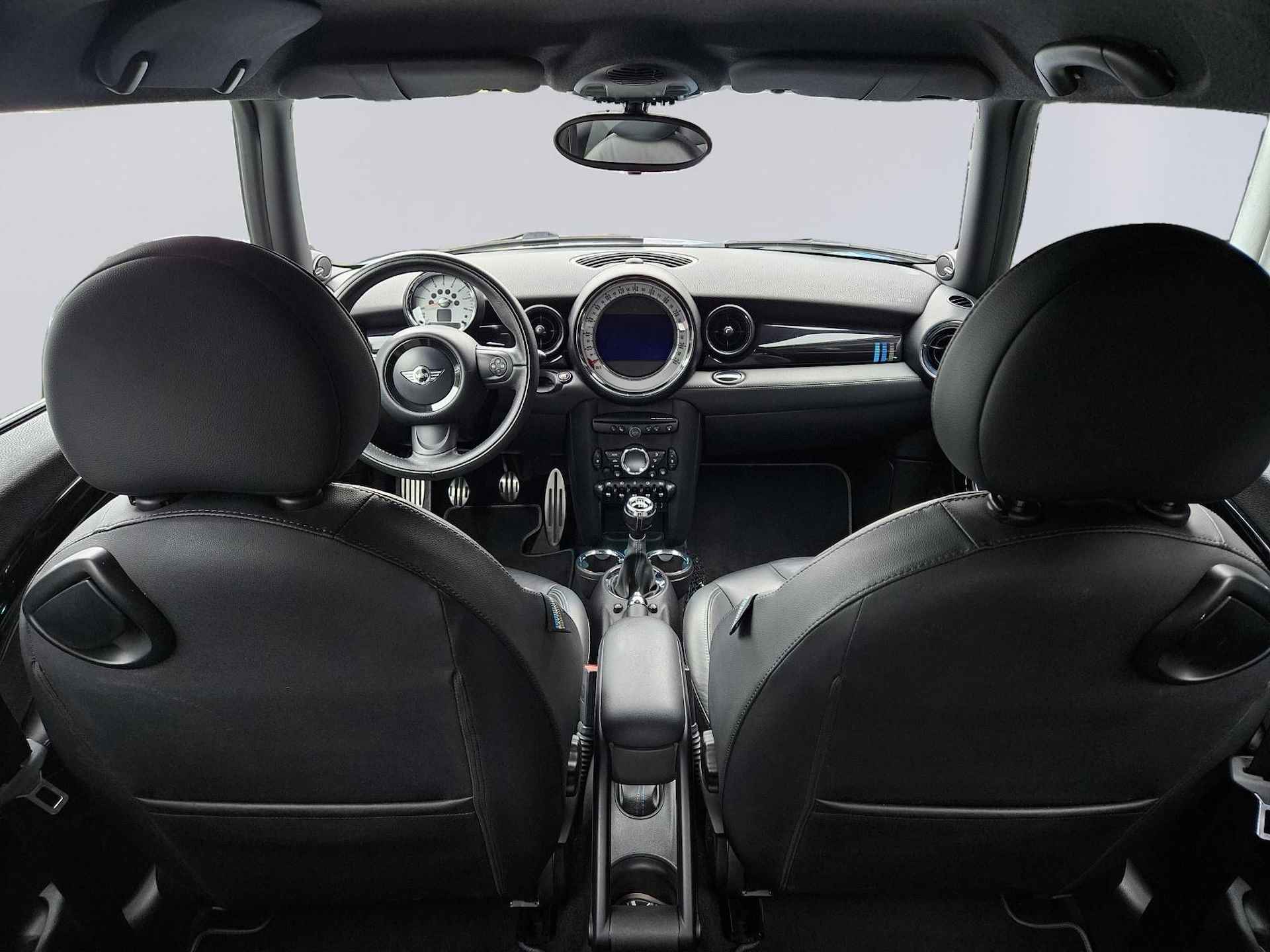 Mini Cooper S 1.6 Bayswater Edition /Uniek/Apple Carplay/Scorpion uitlaat/Leder/Cruise&Clima Control/Stoelverw./Groot scherm/Harman Kardon/Alarm Klasse 3(MET GARANTIE*) - 11/33