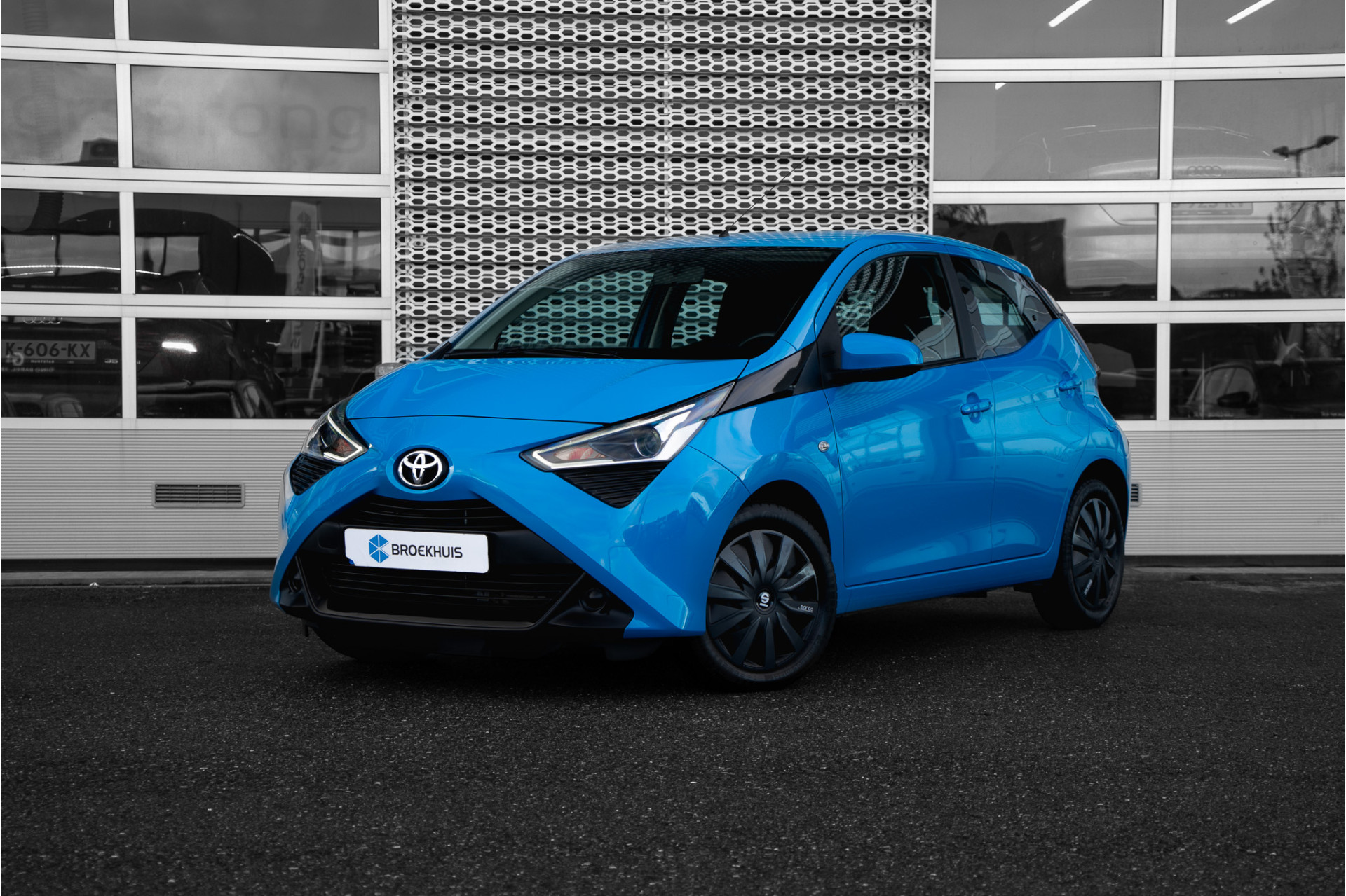 Toyota Aygo 1.0 VVT-i x-play Automaat