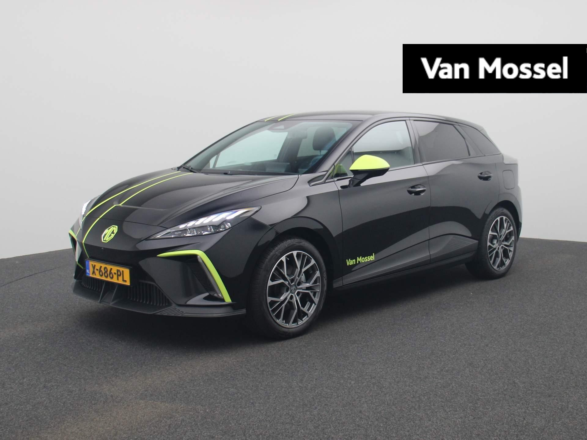 MG 4 Long Range Luxury 64 kWh | Speciale Striping | 18'' Velgen | Navigatie | 360 Camera | Led Koplampen |  Getint Glas | ACC | ECC  | BTW AUTO | DEMO |