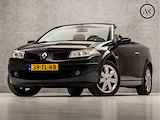 Renault Megane Cabriolet 2.0-16V Tech Line Automaat (YOUNGTIMER, XENON, PARKEERSENSOREN, LEDEREN SPORTSTOELEN, CRUISE, LM VELGEN, NIEUWE APK, NIEUWSTAAT)