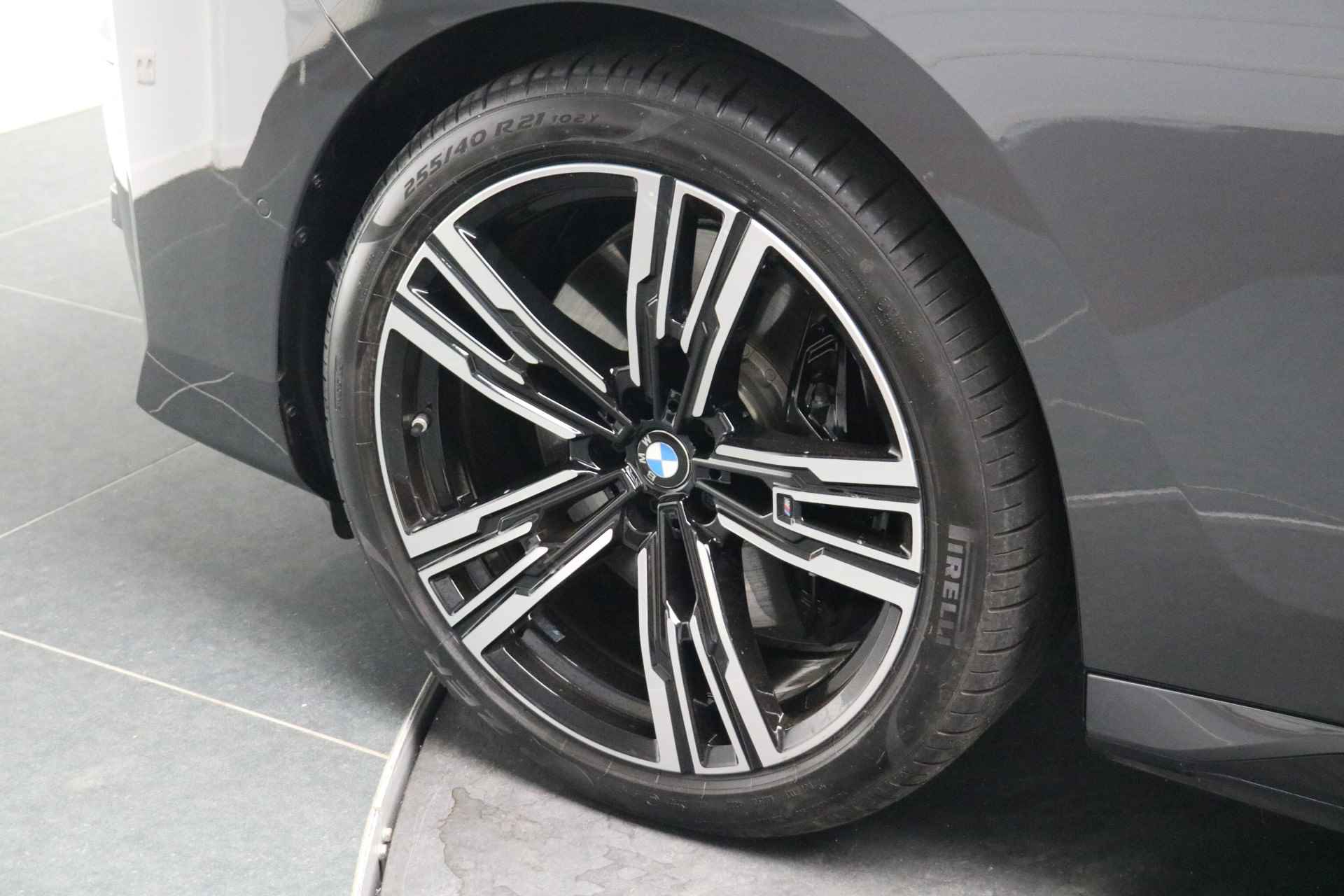 BMW i7 xDrive60 High Executive M Sport 106 kWh / Panoramadak Sky Lounge / Massagefunctie / Bowers & Wilkins / Parking Assistant Professional / Trekhaak / Stoelventilatie / Active Steering - 7/29