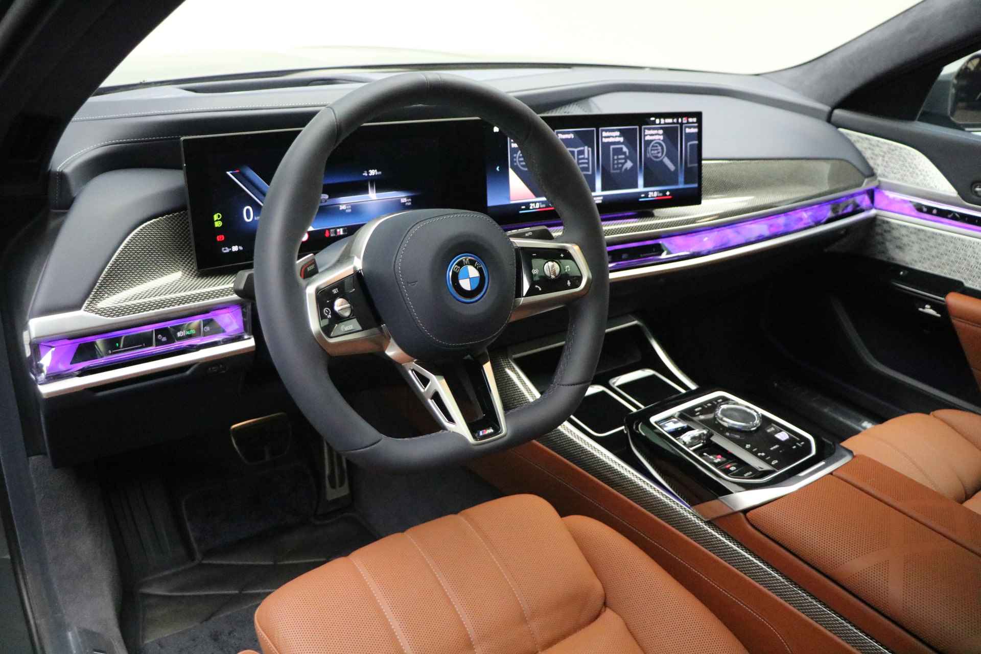 BMW i7 xDrive60 High Executive M Sport 106 kWh / Panoramadak Sky Lounge / Massagefunctie / Bowers & Wilkins / Parking Assistant Professional / Trekhaak / Stoelventilatie / Active Steering - 8/29