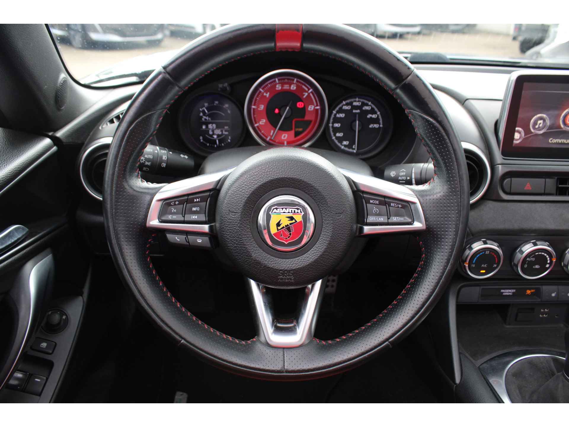 Fiat Spider Abarth 1.4 MultiAir Turbo - 27/48