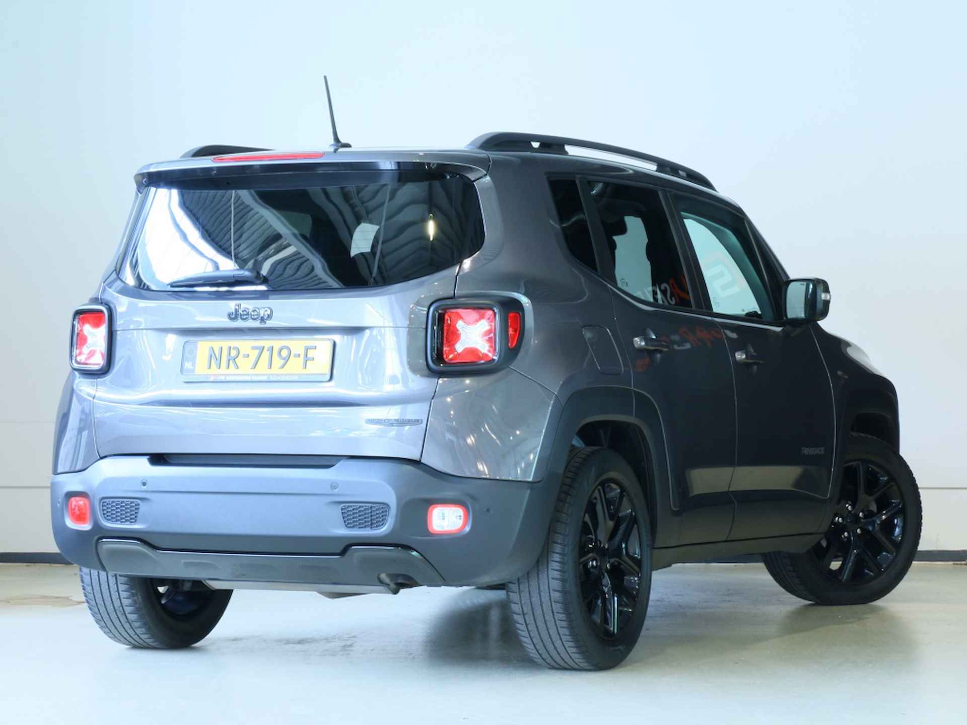 Jeep Renegade 1.4 140pk Night Eagle * RIJKLAARPRIJS * 12mnd BOVAG garantie - 4/22