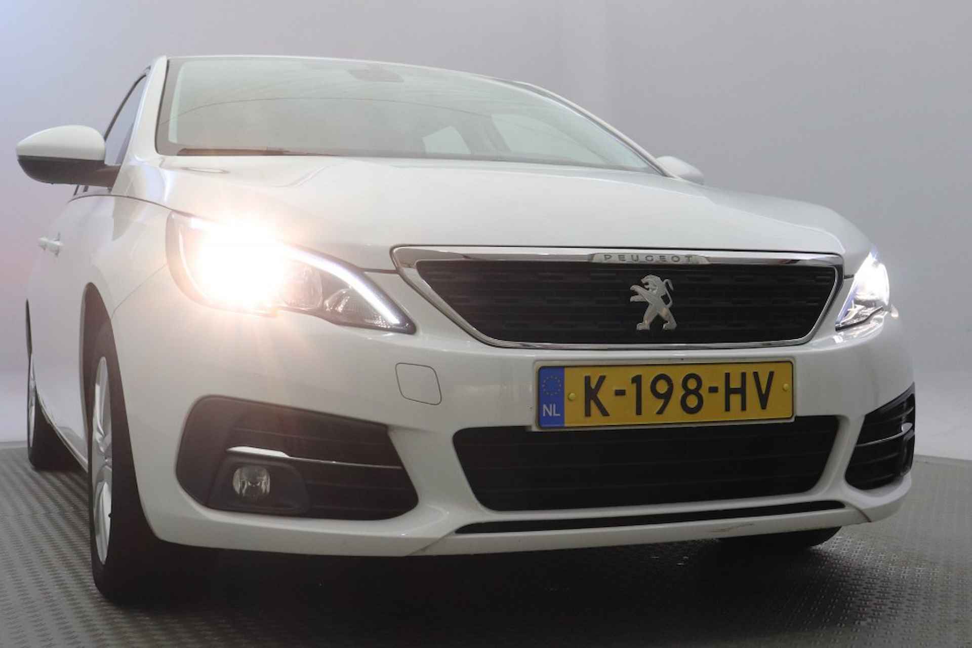 PEUGEOT 308 SW 1.2 PureTech Pack Business - 24/24