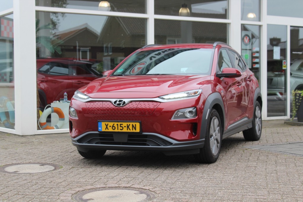 HYUNDAI Kona EV PREMIUM  64KWH