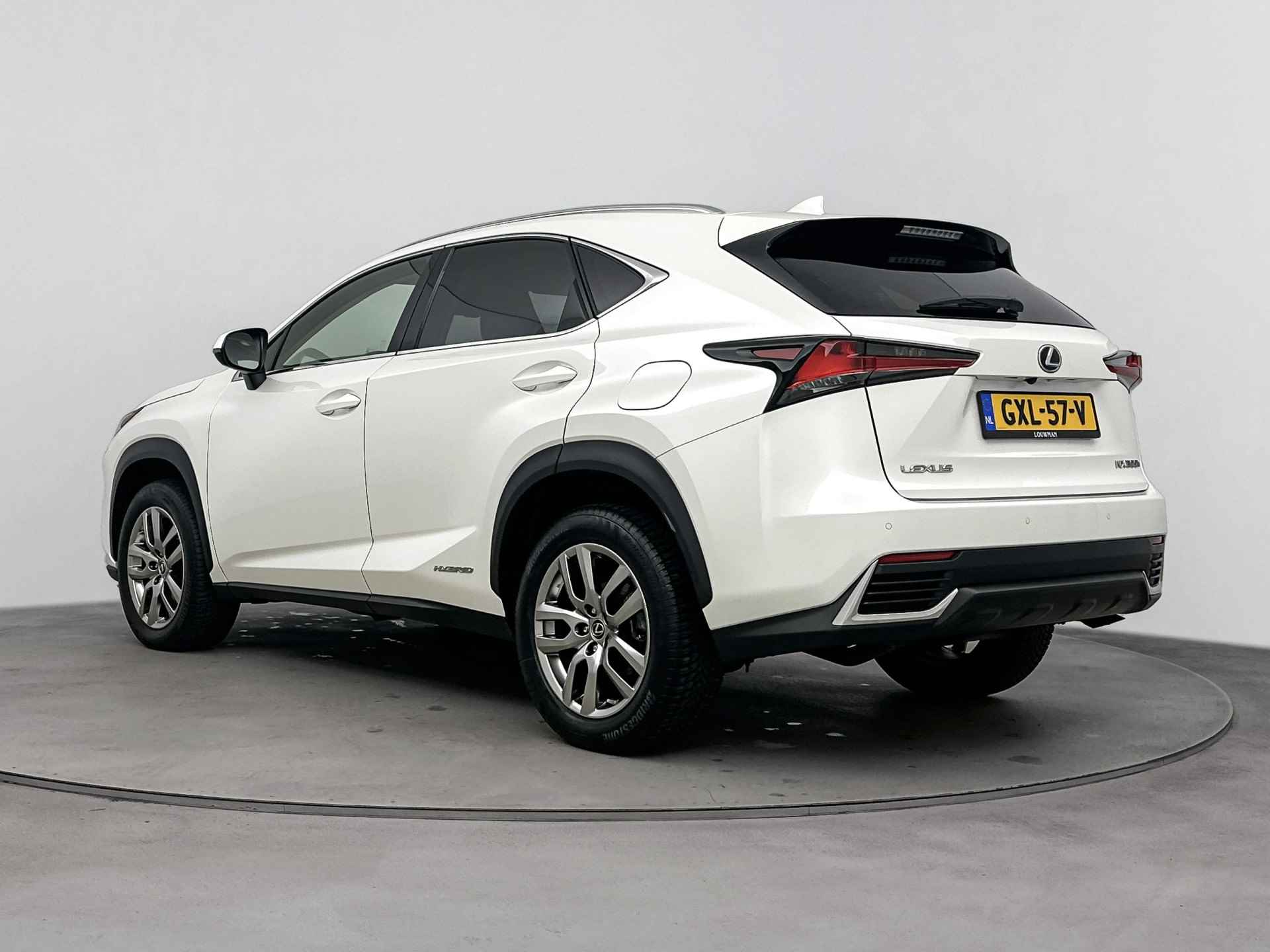 Lexus NX 300h AWD Luxury Edition Limited | Navigatie | Camera | Parkeersensoren | Cruise Control Adaptief | Climate Control | Stoelverwarming | - 17/45