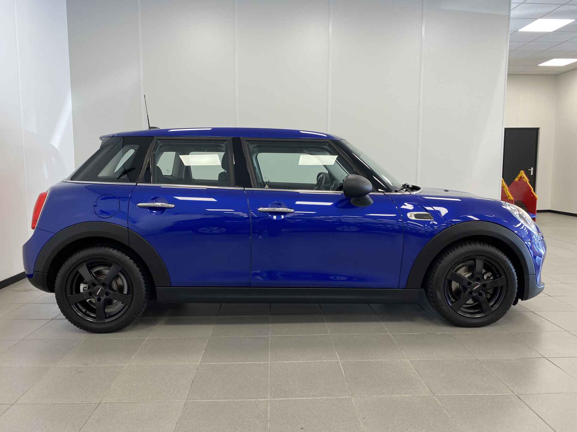 MINI Mini 1.5 ONE 5-DEURS / AUTOMAAT / NAVI / PDC / - 7/46