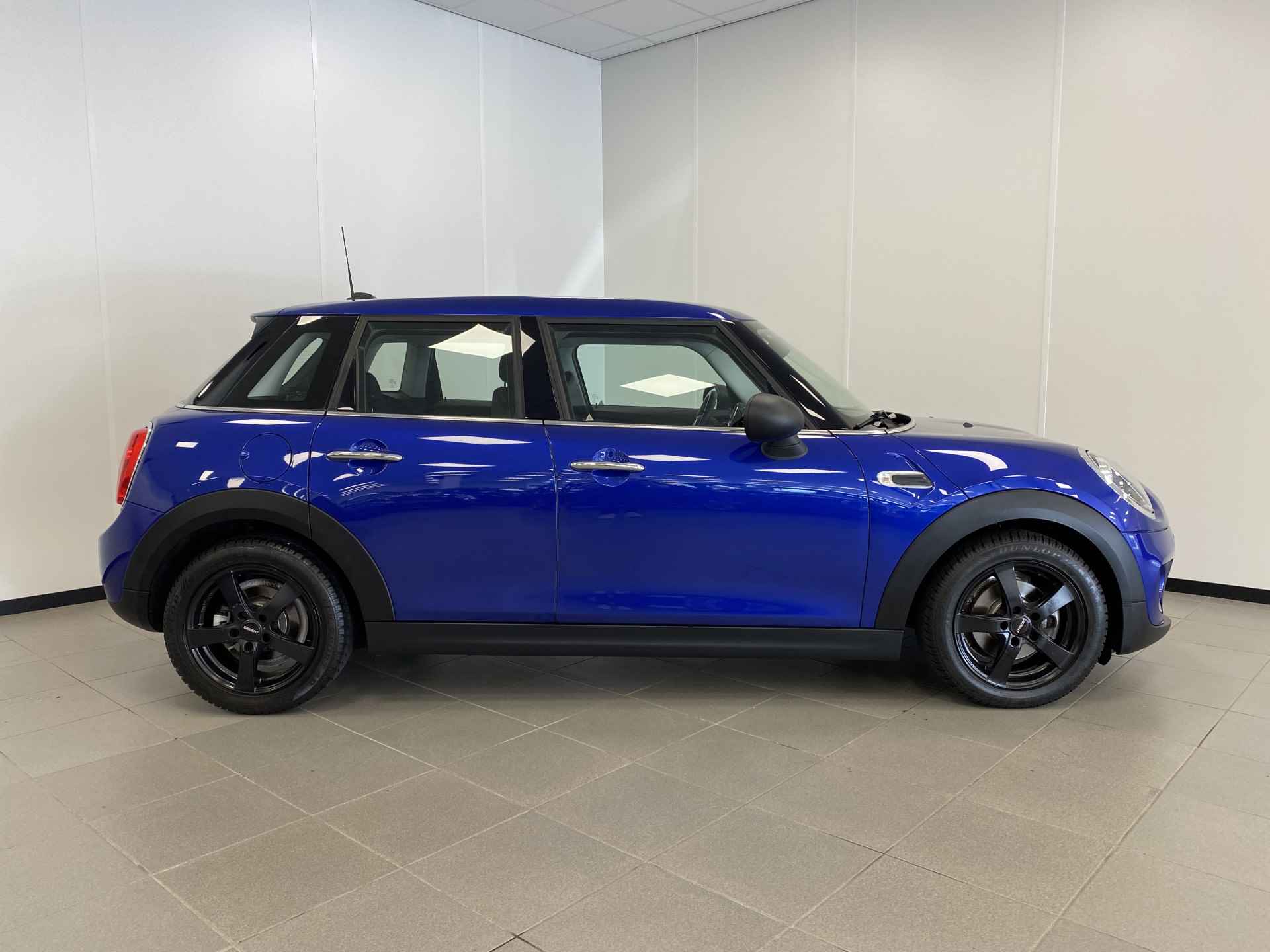 MINI Mini 1.5 ONE 5-DEURS / AUTOMAAT / NAVI / PDC / - 35/46