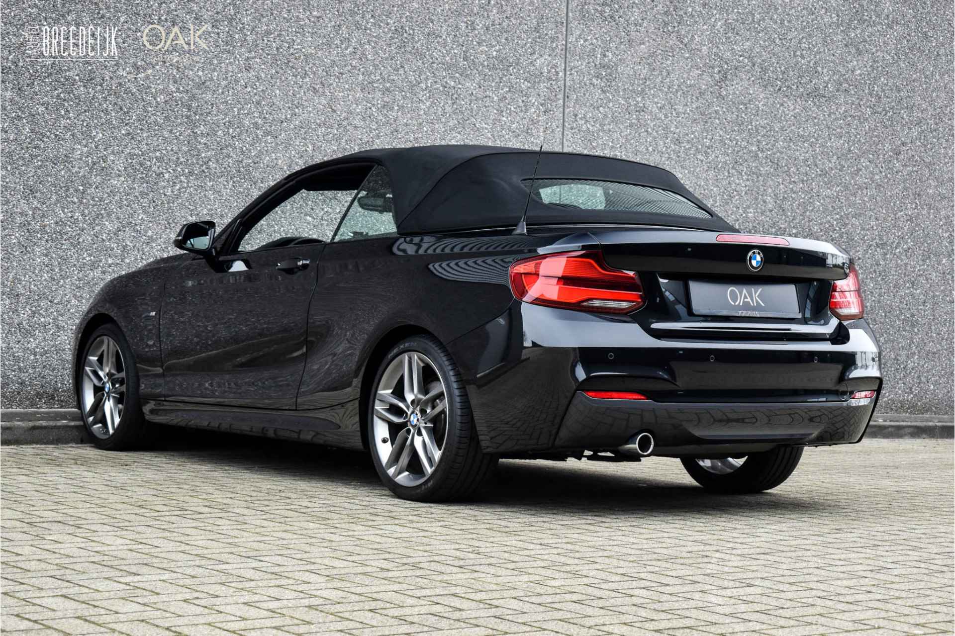 BMW 2 Serie Cabrio 218i Aut. | M-Sport | NaviProf | Leder | Xenon | 18"LM | NL Auto | Sapphire Zwart - 13/23