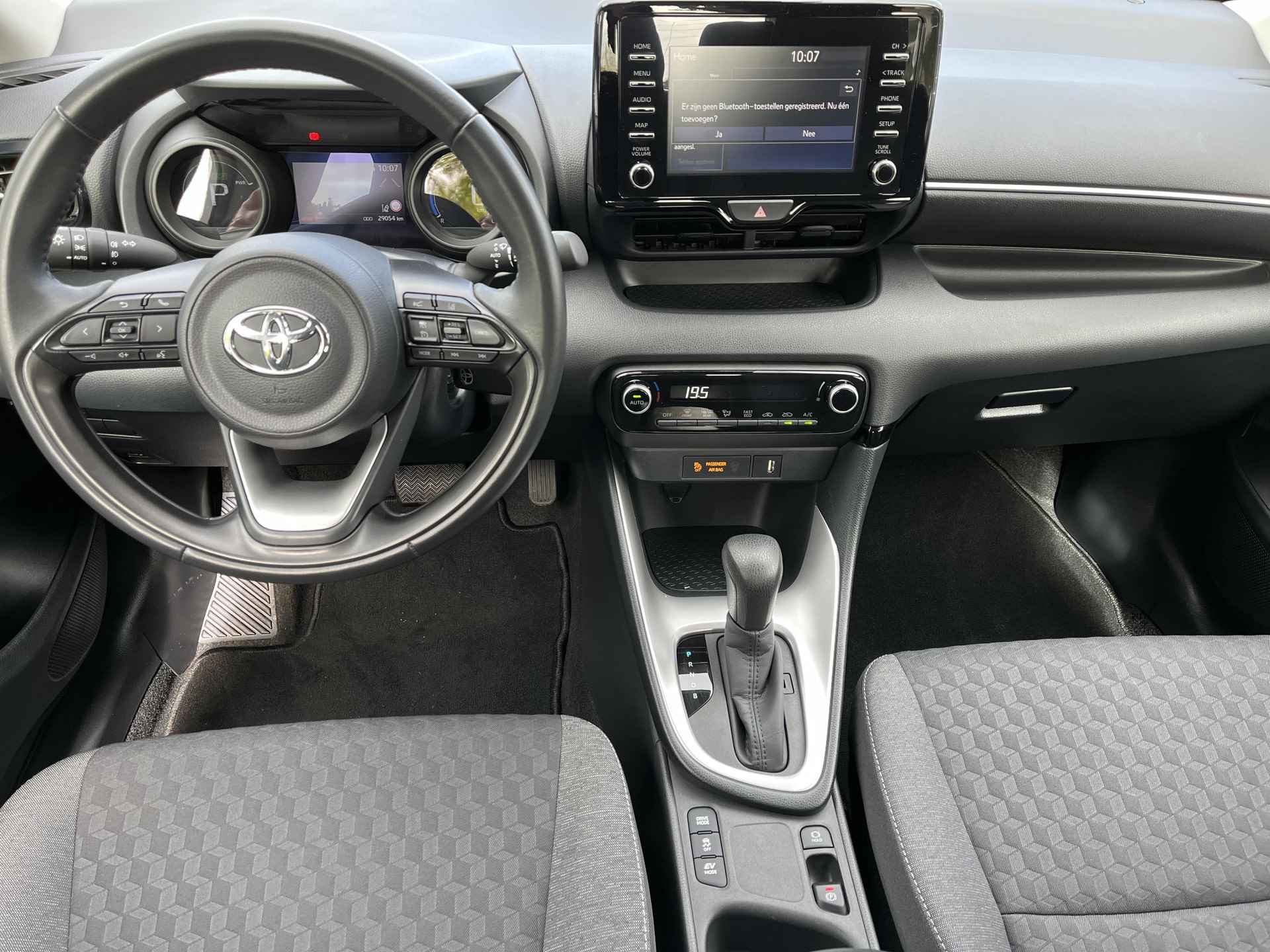 Toyota Yaris 1.5 Hybrid Dynamic | Carplay | LED koplampen | Licht metalen velgen | Parkeercamera | - 11/26