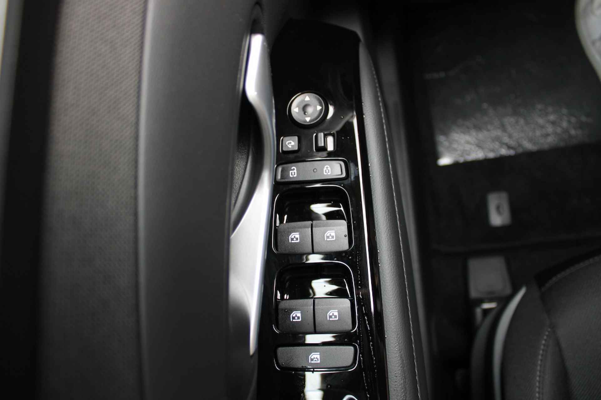 Hyundai Tucson 1.6 T-GDI HEV Comfort Smart *NIEUW! Direct leverbaar - 32/35