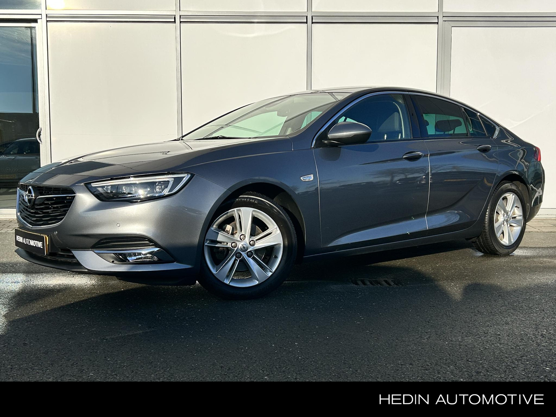 Opel Insignia Grand Sport 1.5 Turbo 165pk Innovation AUT. | TREKHAAK | NAVI | CAMERA | LED | CARPLAY | DODEHOEKDETECTIE | PDC V+A | 17" LMV