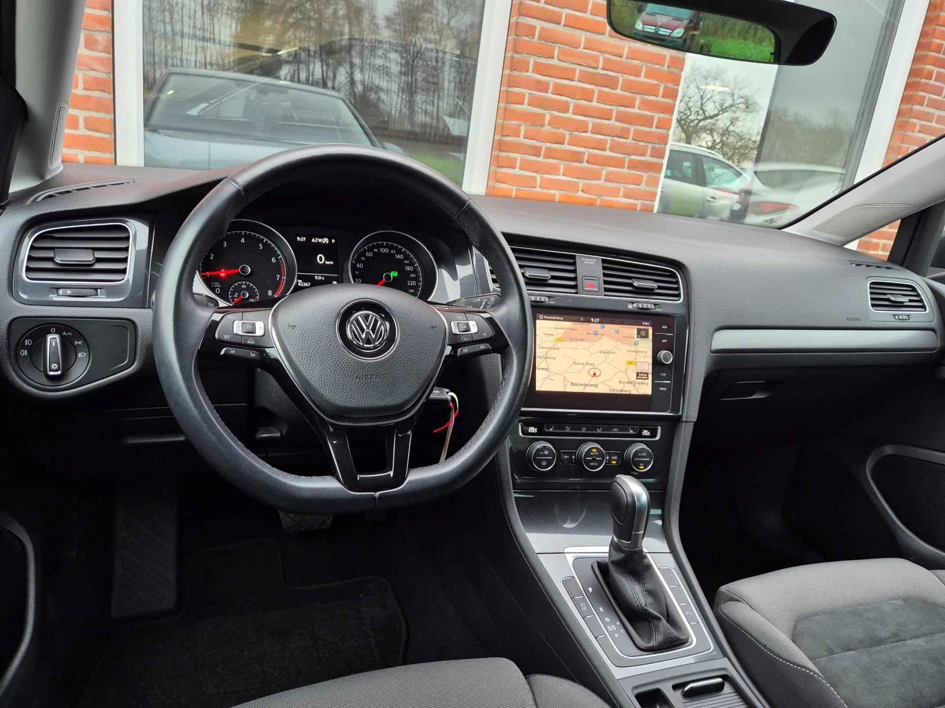 Volkswagen Golf 1.0 TSI Comfortline Business 110PK 5drs AUTOMAAT clima, adapt. cruise, navi, carplay RIJKLAAR - 10/20