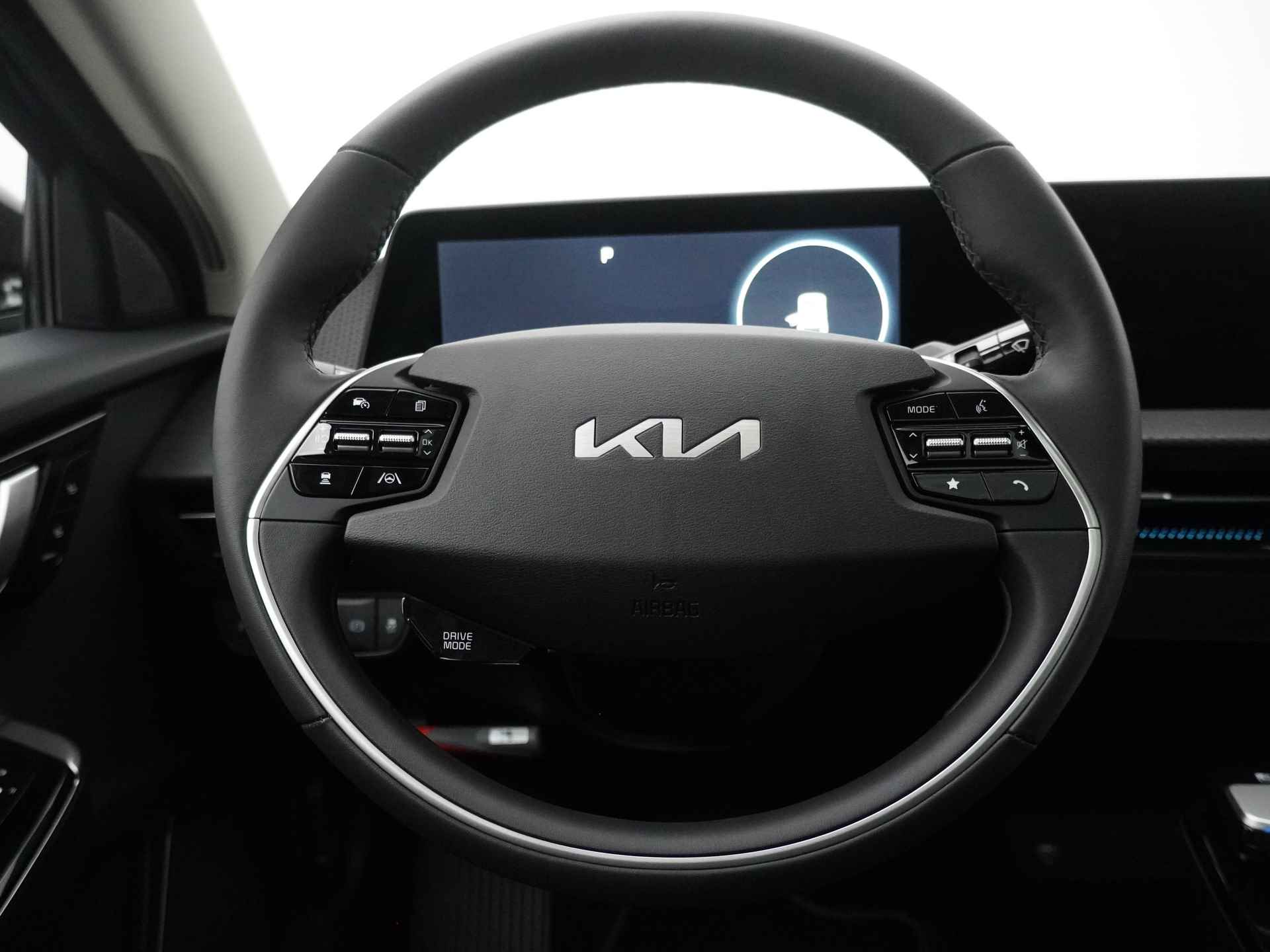 Kia Ev6 Plus Advanced 77 kWh RWD 229PK - Nieuw uit voorraad leverbaar - Navigatie - Stoel-/stuurverwarminng - Adaptive Cruise Control - Panoramadak Fabrieksgarantie tot 10-2030 - 38/51