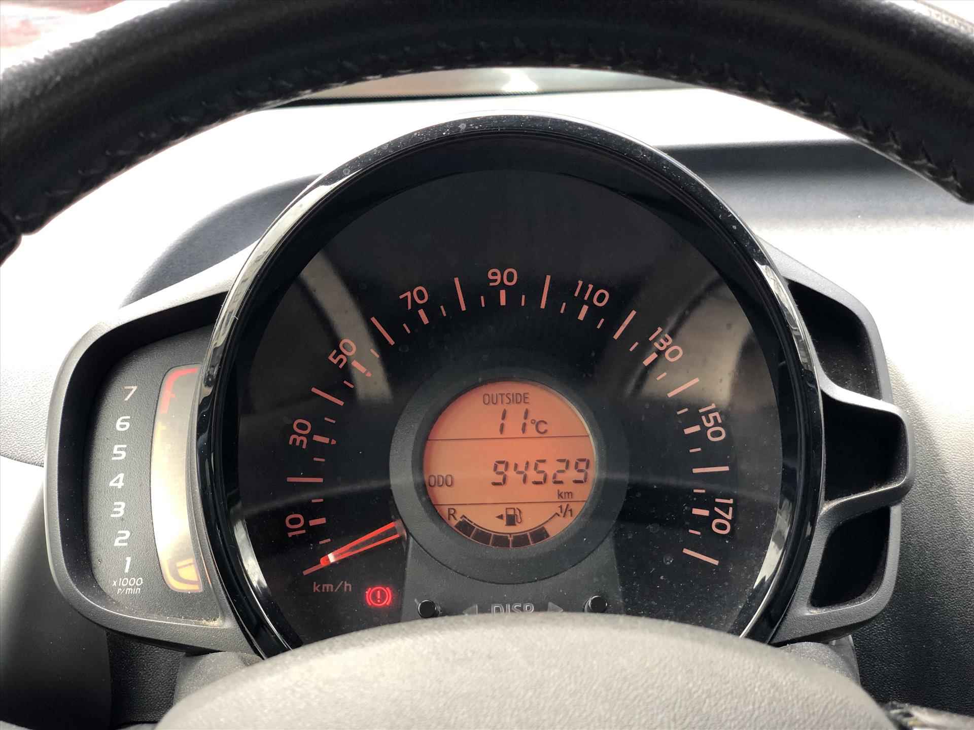 Toyota Aygo 1.0 VVT-i X-Sport | Lichtmetalen velgen, Privacy Glass, Spoiler, Trekhaak, Parkeercamera, Stuurbediening, Bluetooth, Zeer compleet! - 22/33