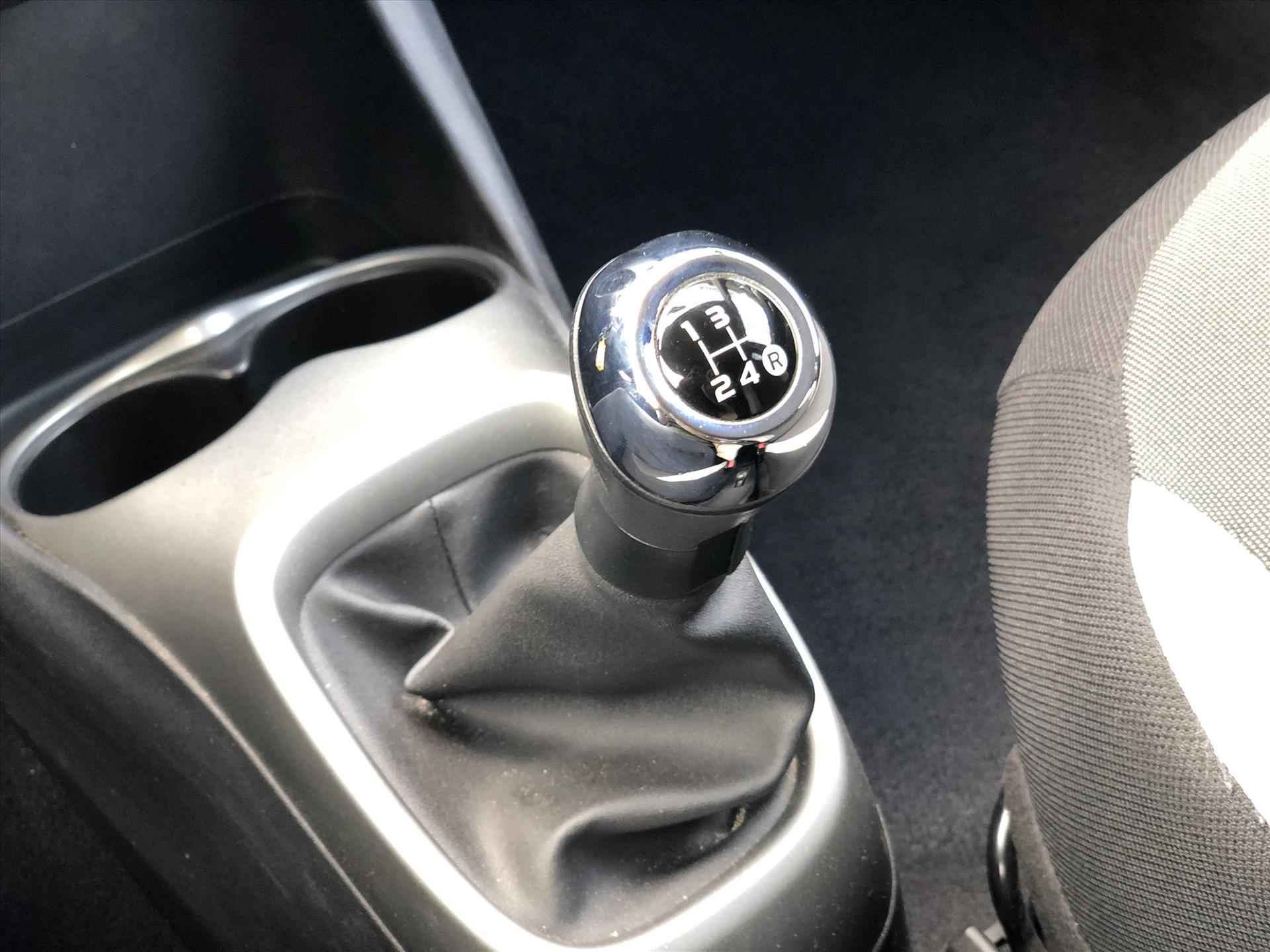 Toyota Aygo 1.0 VVT-i X-Sport | Lichtmetalen velgen, Privacy Glass, Spoiler, Trekhaak, Parkeercamera, Stuurbediening, Bluetooth, Zeer compleet! - 28/33