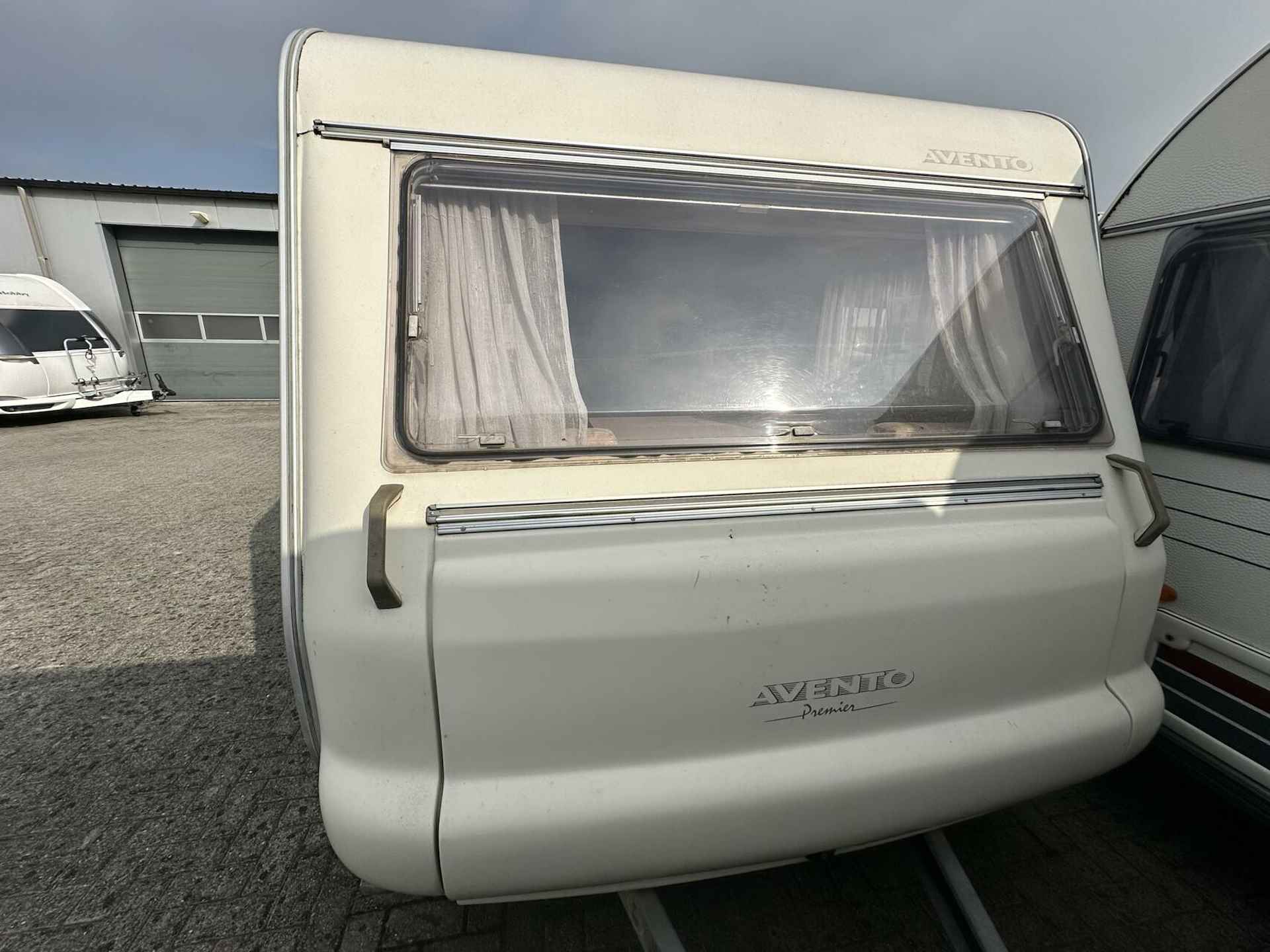 AVENTO PREMIER 395 TL EXCLUSIEF MOVER + ENKELE BEDDEN - 4/16