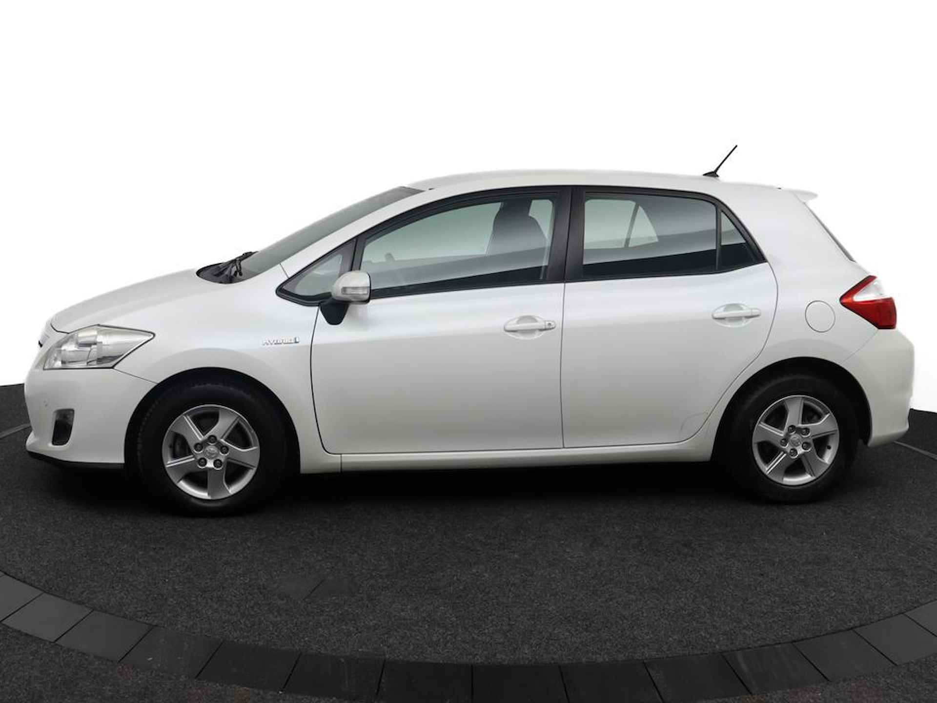 Toyota Auris 1.8 Full Hybrid Aspiration | Climate control | Parkeersensoren | Dealer onderhouden | - 3/42