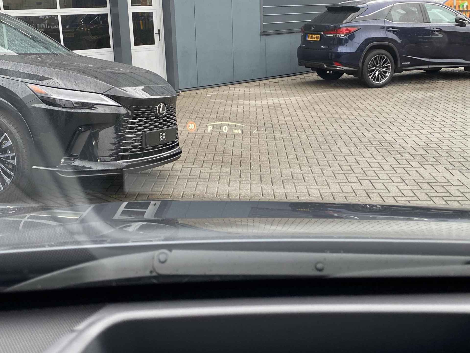 Lexus RZ 450e President Line 71 kWh NL-AUTO MARK LEVINSON STOELVENT 360-CAMERA HUD INFRAROOD-VERWARMING - 17/38