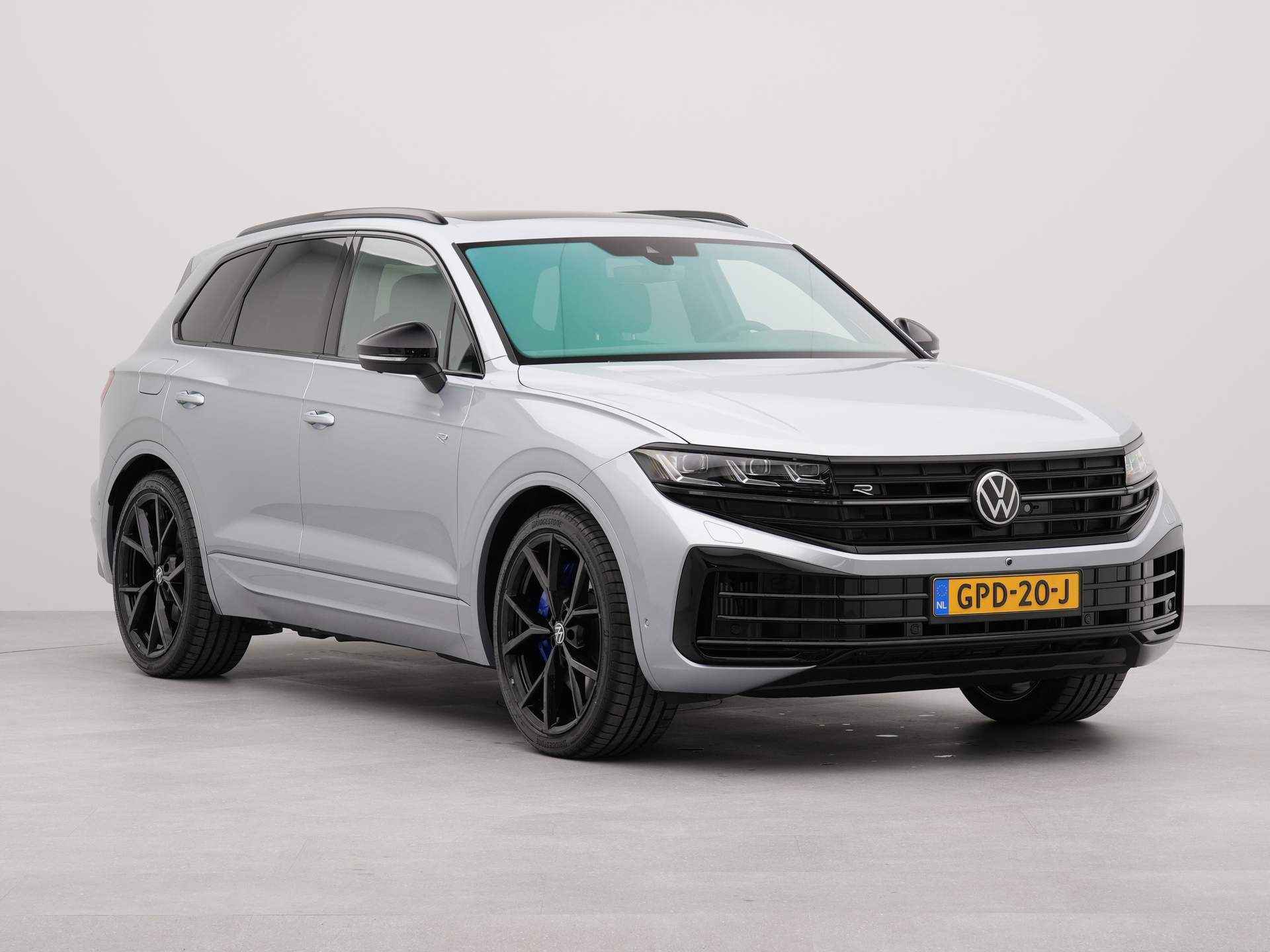 Volkswagen Touareg 3.0 TSi eHybrid 4MOTION R | auto. wegklapbare trekhaak | Navigatie by App |  Lederen bekleding | Velgen 22" | Panoramadak | - 2/90