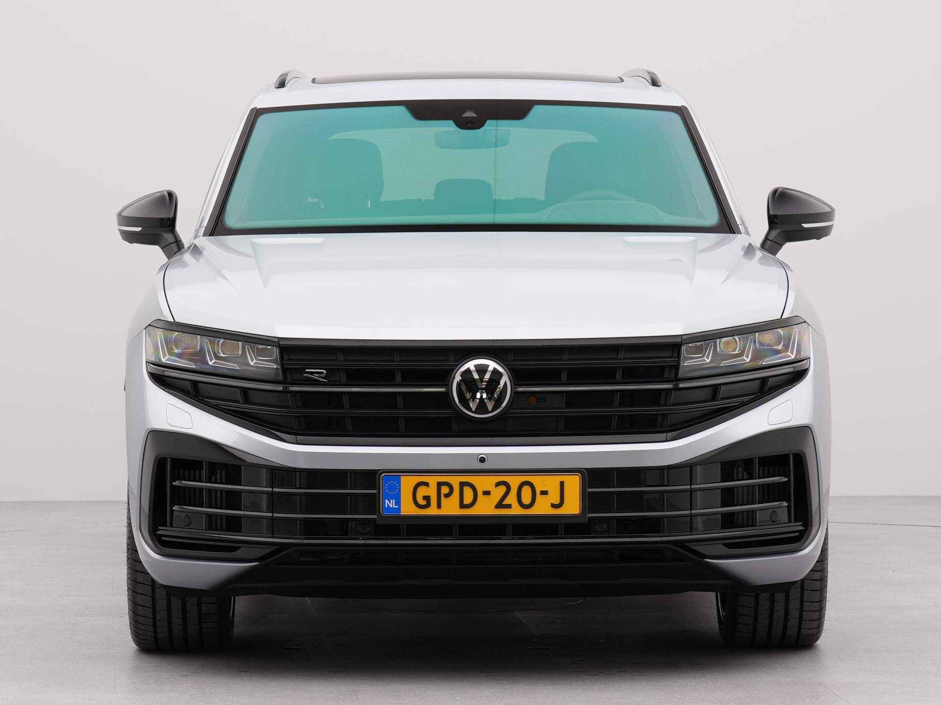 Volkswagen Touareg 3.0 TSi eHybrid 4MOTION R | auto. wegklapbare trekhaak | Navigatie by App |  Lederen bekleding | Velgen 22" | Panoramadak | - 33/90