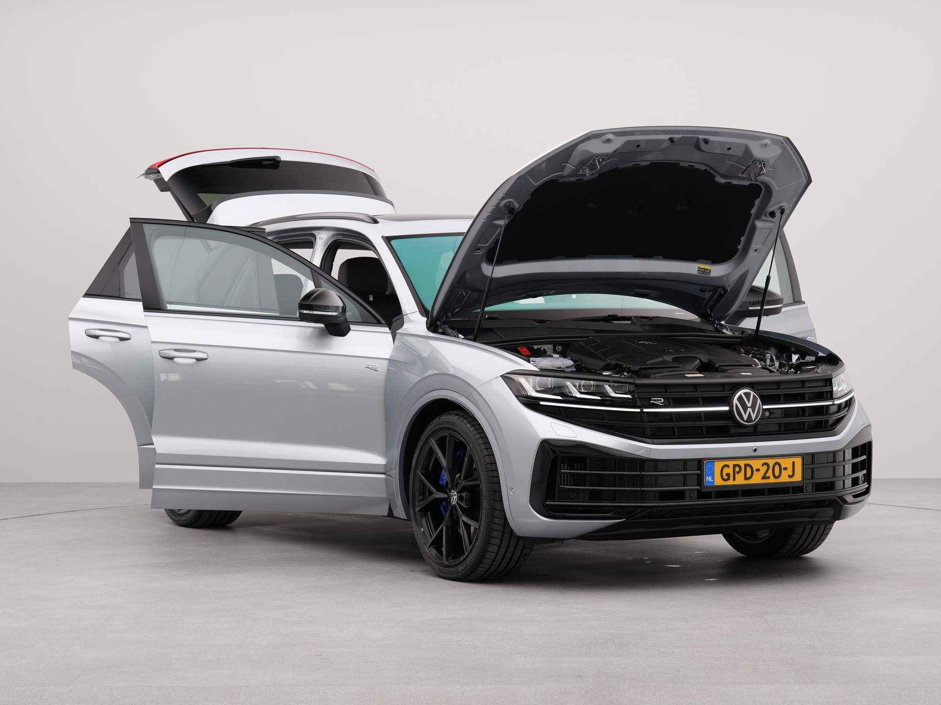 Volkswagen Touareg 3.0 TSi eHybrid 4MOTION R | auto. wegklapbare trekhaak | Navigatie by App |  Lederen bekleding | Velgen 22" | Panoramadak | - 45/90