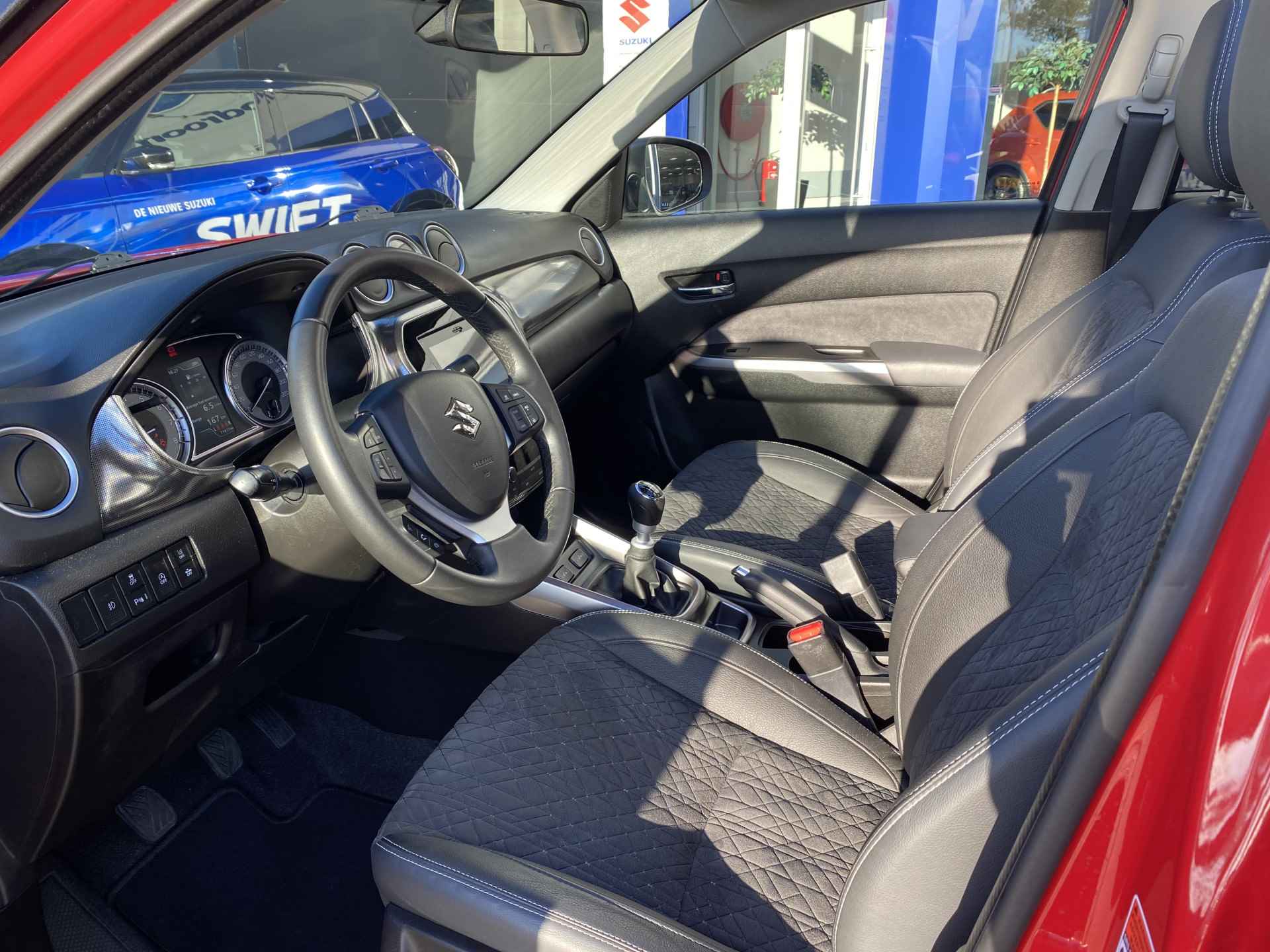 Suzuki Vitara 1.4 Boosterjet Stijl Navigatie Cruise Control Achteruitrijcamera info: 0492588976 - 9/20