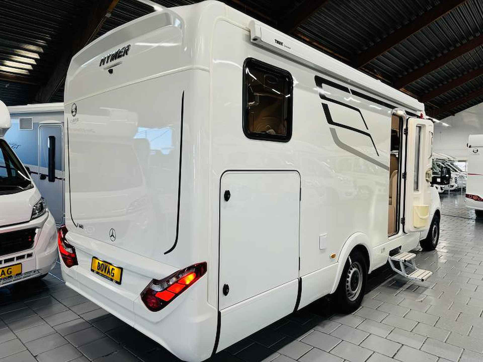 Hymer Tramp 685 S Automaat Enkele bedden - 6/25