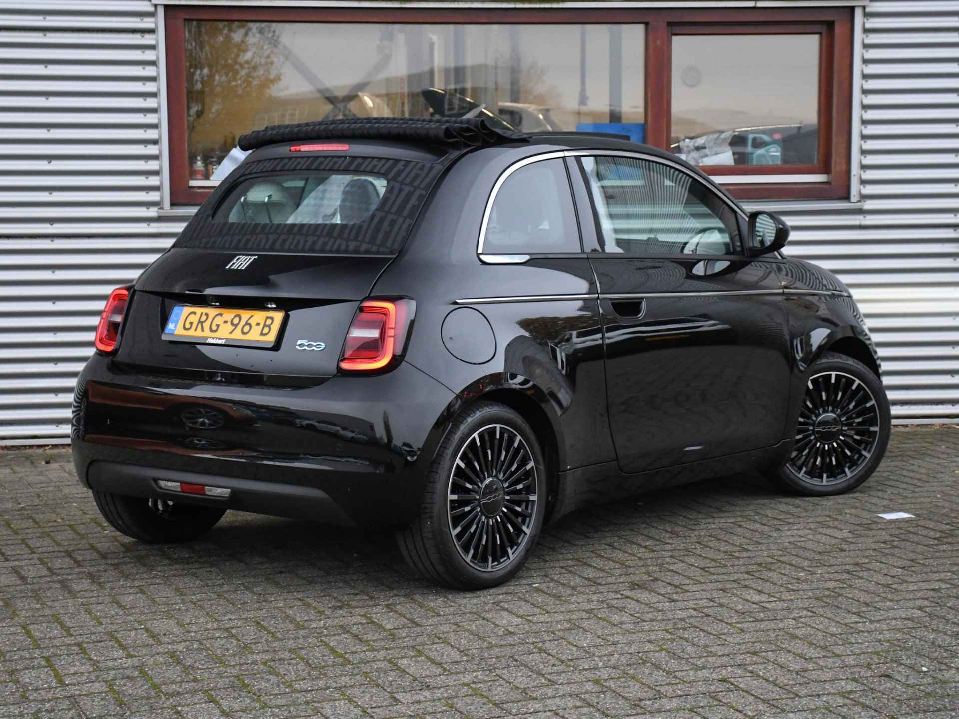 Fiat 500 C La Prima 42kWh 118pk Automaat LEDER | PDC + CAMERA | STOELVERWARMING | ADAP. CRUISE | DIGITAAL INSTURMENTENPANEEL - 4/33