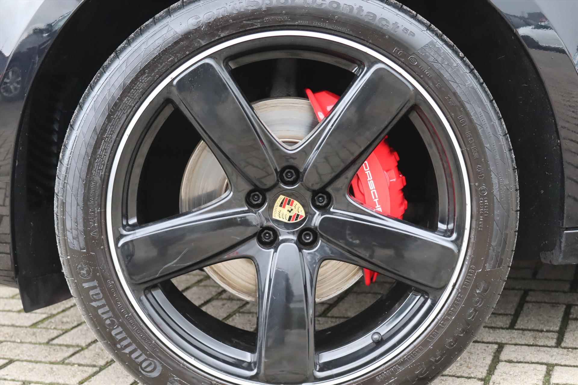 Porsche Macan 3.6 TURBO 400PK Panoramadak | 21 Inch | Luchtvering | Leer | Alcantara hemel | Bose | Stoelverwarming | NL Auto | - 13/66