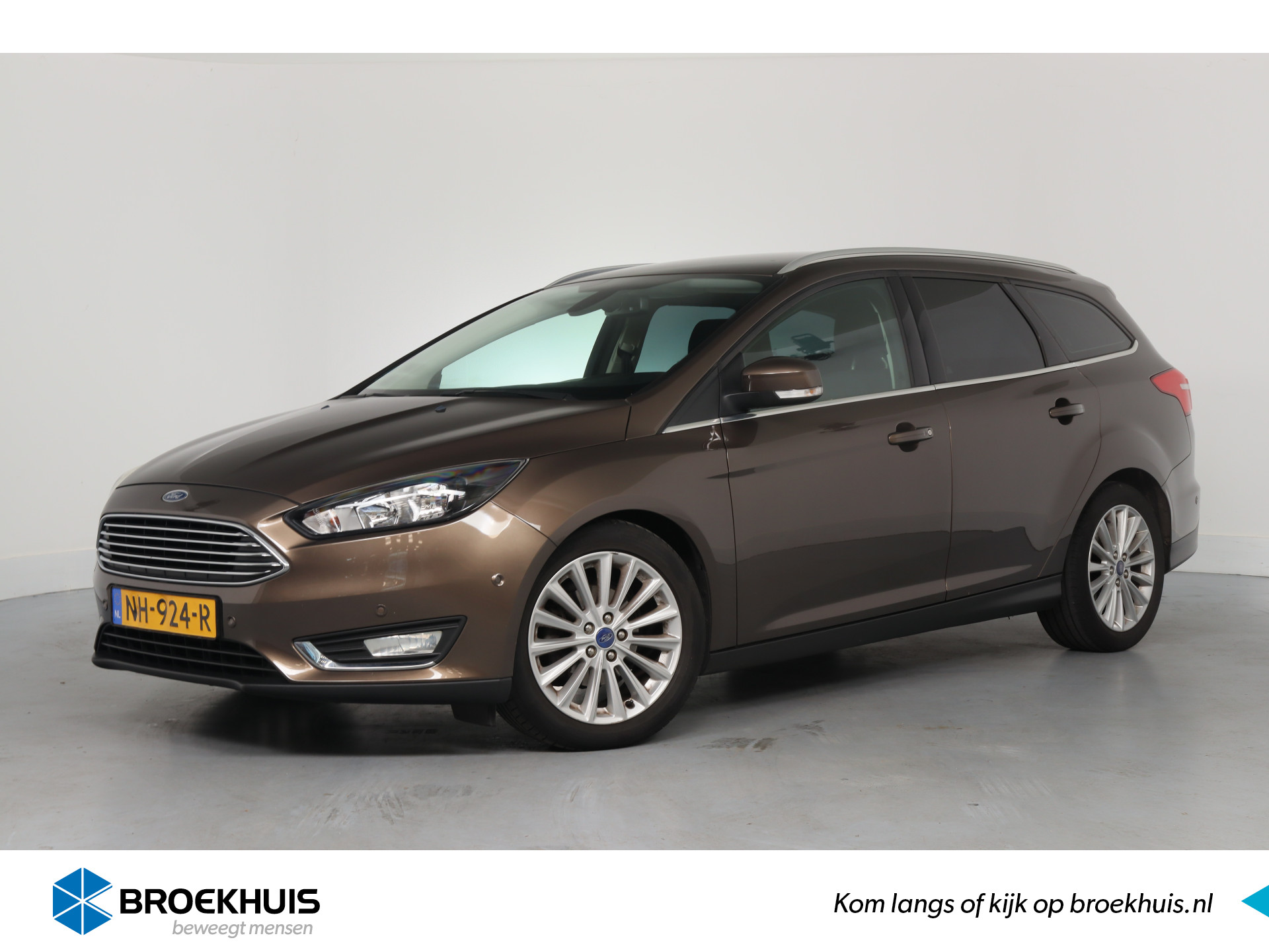 Ford Focus Wagon 1.0 Titanium | Navigatie | Climate Control | Cruise Control | Keyless | Parkeersensoren V+A | Lichtmetalen Velgen | Apple