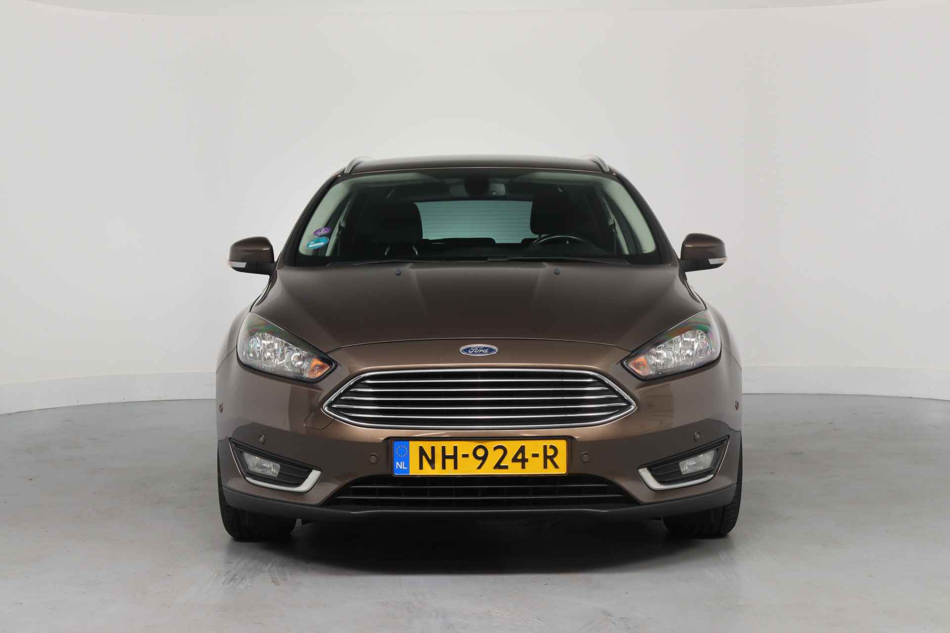 Ford Focus Wagon 1.0 Titanium | Navigatie | Climate Control | Cruise Control | Keyless | Parkeersensoren V+A | Lichtmetalen Velgen | Apple - 2/36