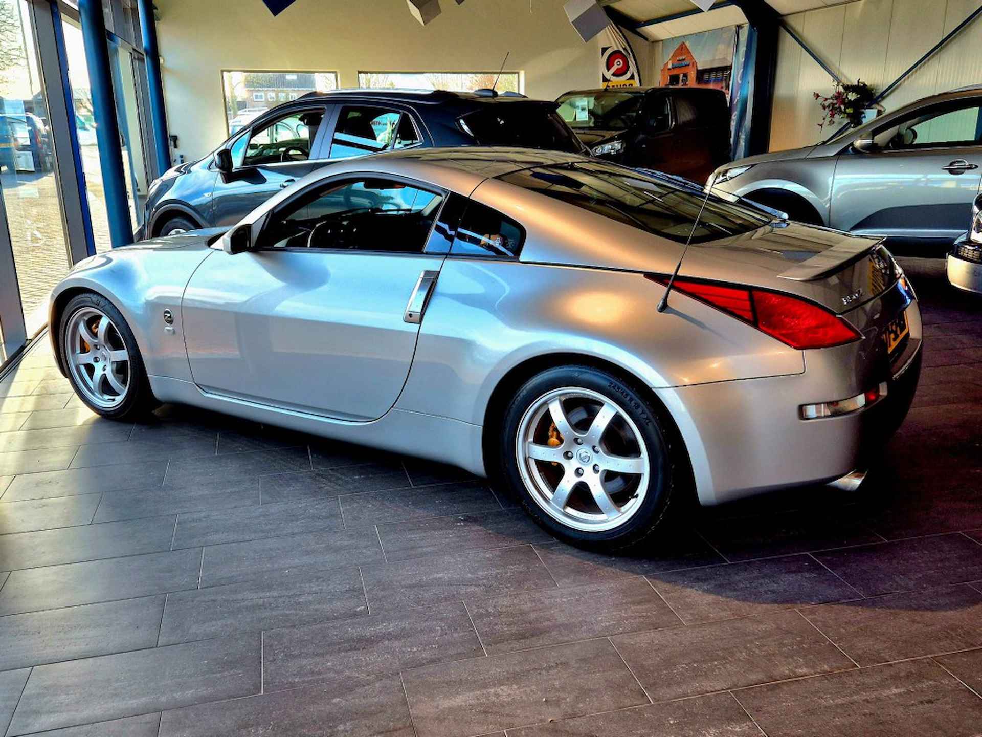 NISSAN 350z 3.5 V6 - 9/26