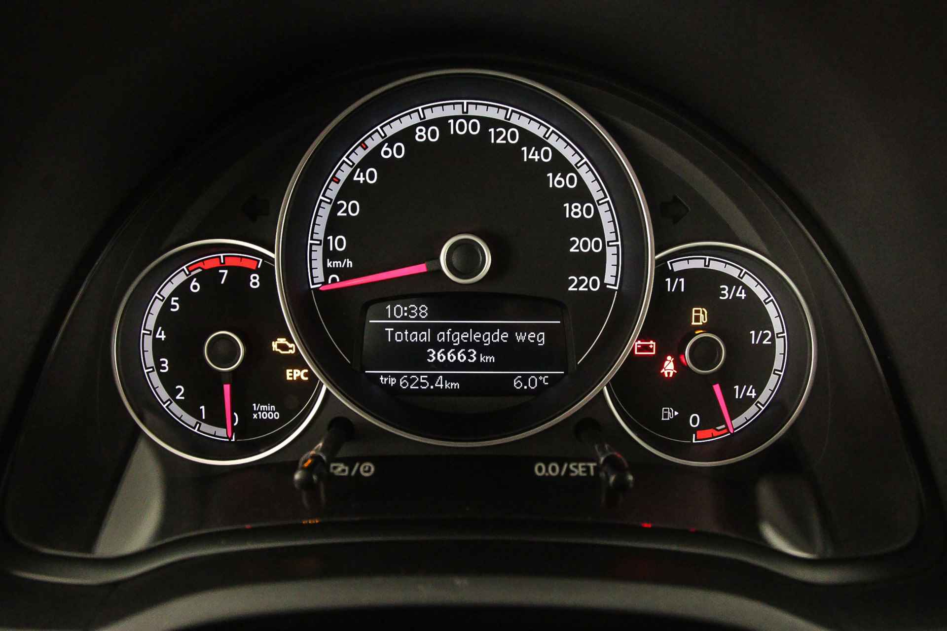 Volkswagen up! Move up 1.0 MPI 65pk Radio, Airco, DAB, Bluetooth, Elektrische ramen voor, LED dagrijverlichting - 11/30