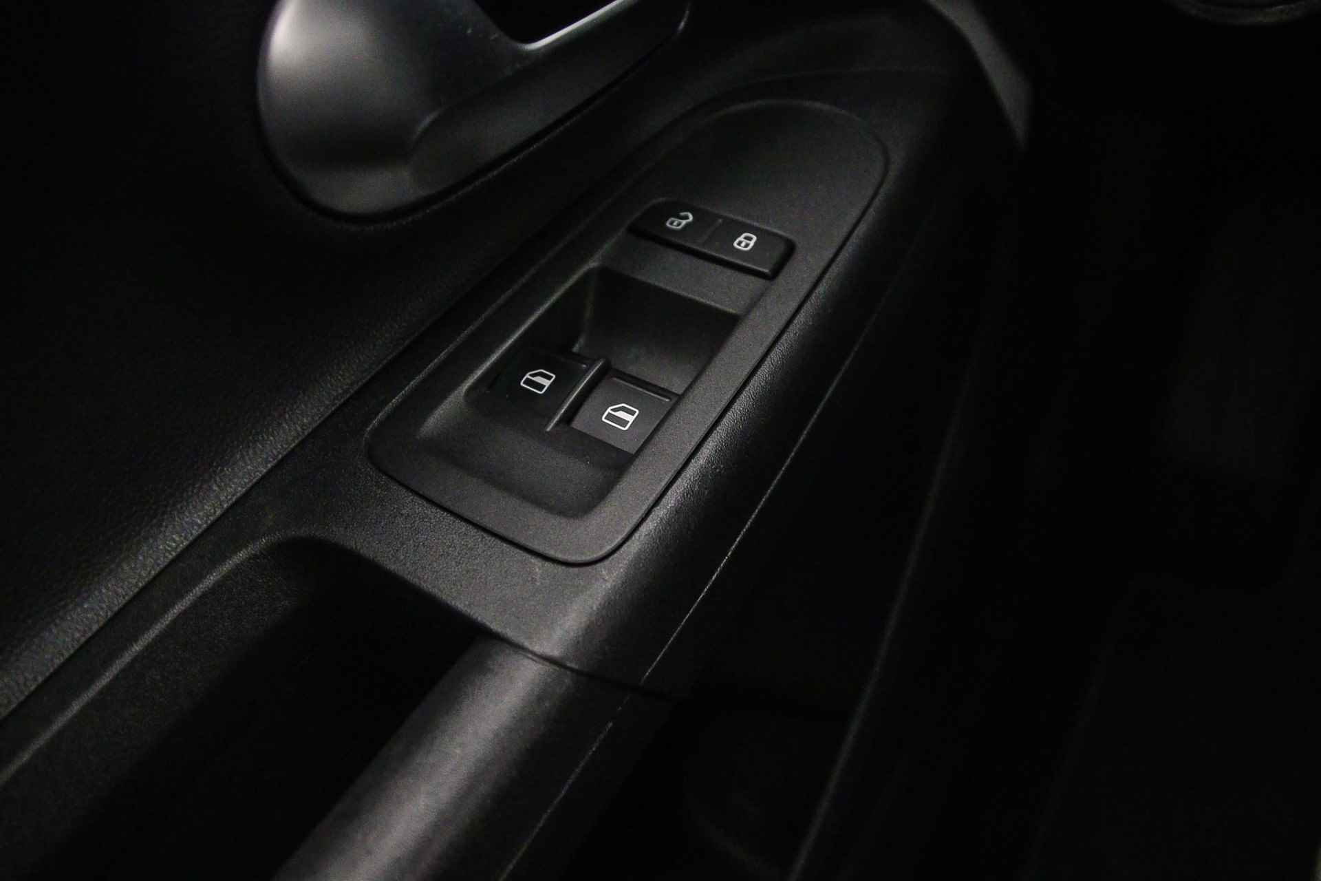 Volkswagen up! Move up 1.0 MPI 65pk Radio, Airco, DAB, Bluetooth, Elektrische ramen voor, LED dagrijverlichting - 13/30