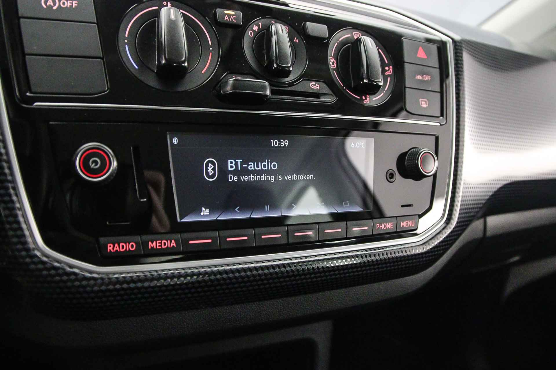 Volkswagen up! Move up 1.0 MPI 65pk Radio, Airco, DAB, Bluetooth, Elektrische ramen voor, LED dagrijverlichting - 16/30
