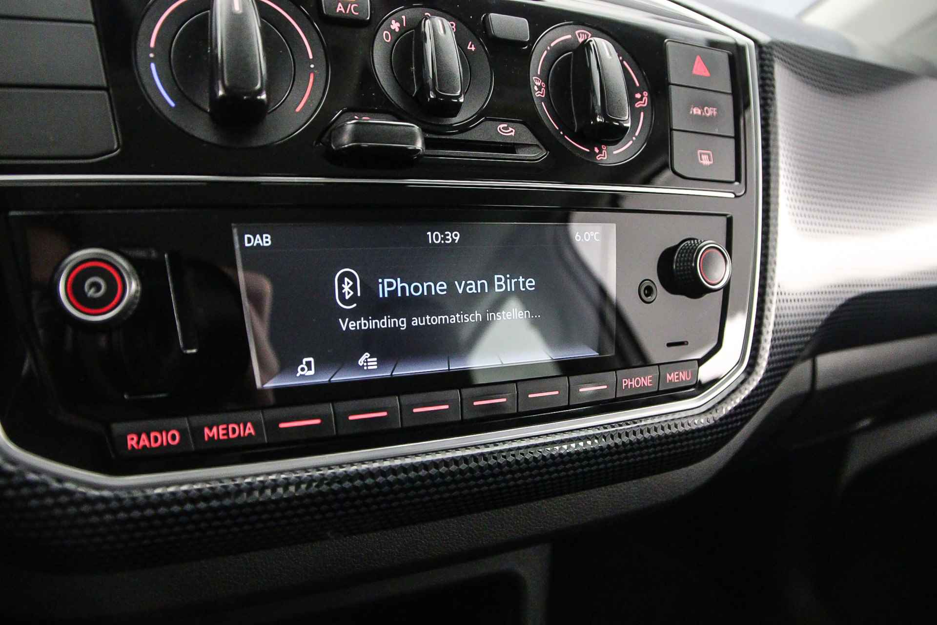 Volkswagen up! Move up 1.0 MPI 65pk Radio, Airco, DAB, Bluetooth, Elektrische ramen voor, LED dagrijverlichting - 17/30