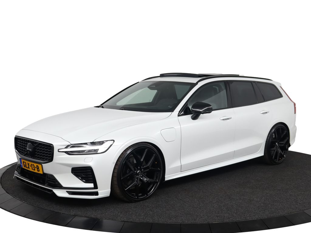 Volvo V60 T8 AWD Ultra Dark | Demo Deal | Full Option | Heico bodykit Inclusief Actief Vierpijps Sportuitlaatsysteem Met Klepbediening | Spoorverbreders | Heico verlagingsset | 21'' Polestar velgen | Bowers & Wilkins | Polestar Engineered Software | Gelamineerd glas | Stoelverwarming voor & achter | Standverwarming met timer |