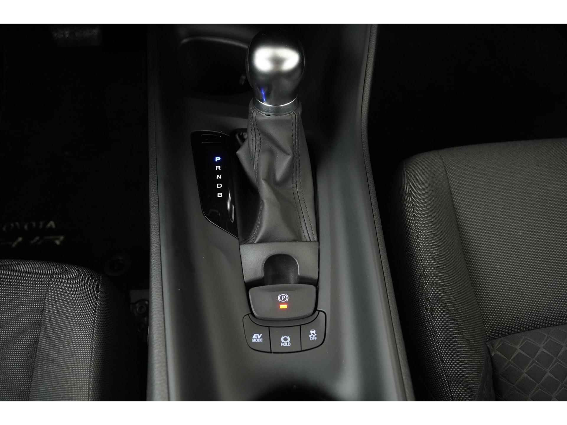 Toyota C-HR 1.8 Hybrid Active | Camera | Carplay | Adapt cruise | Lane assist |  Zondag Open! - 12/37